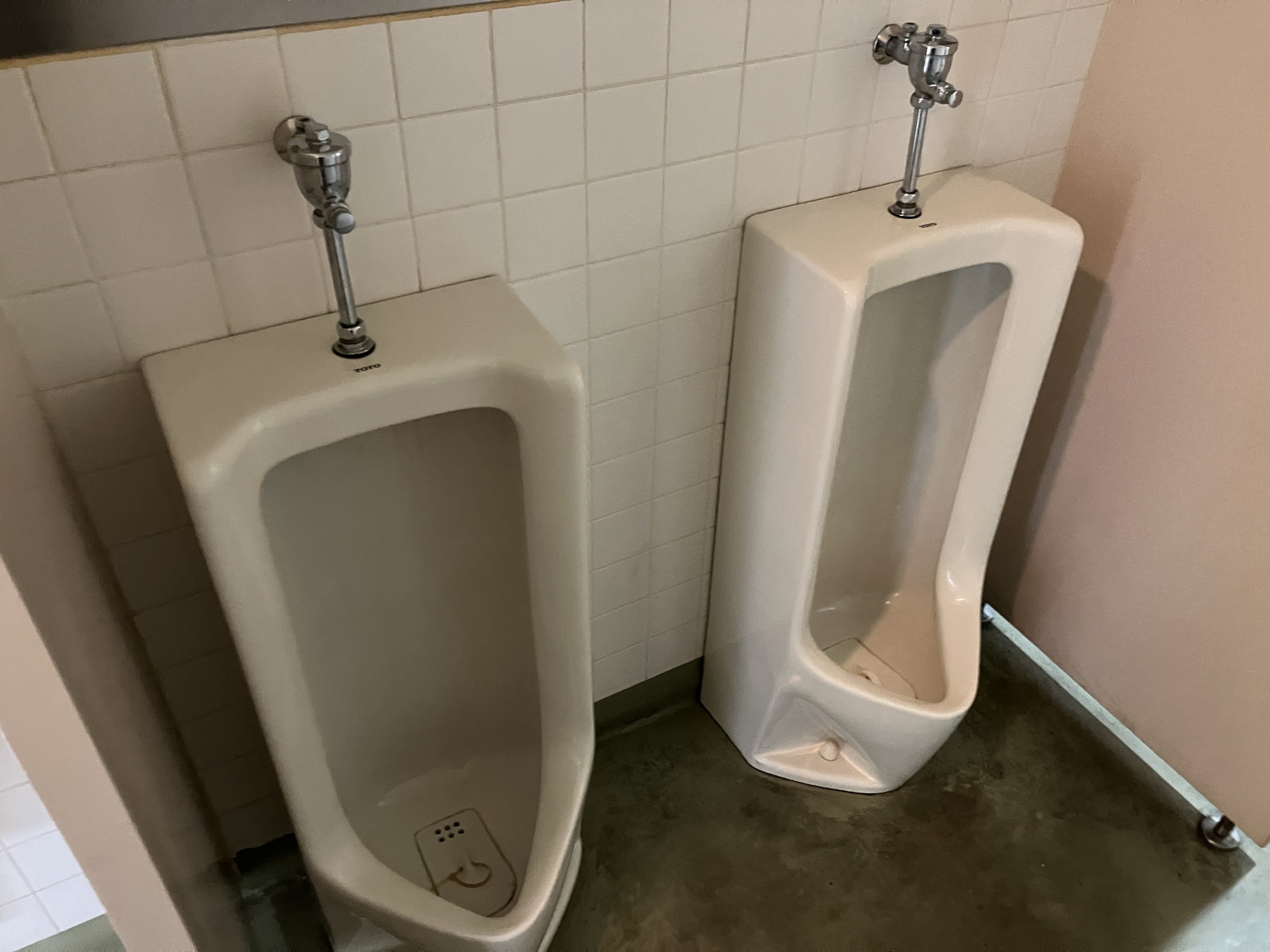 男性用トイレ