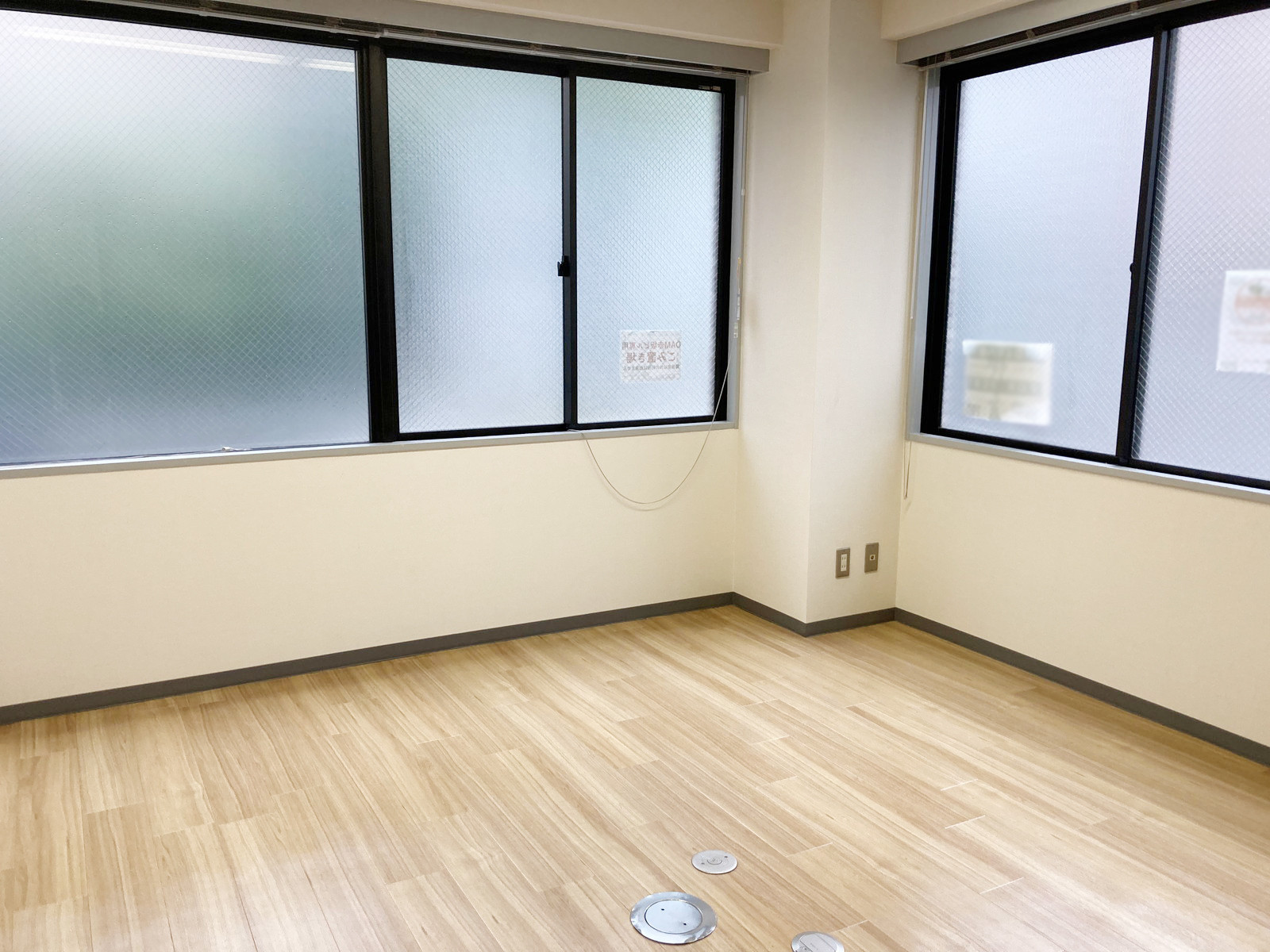 オフィス室内参考画像