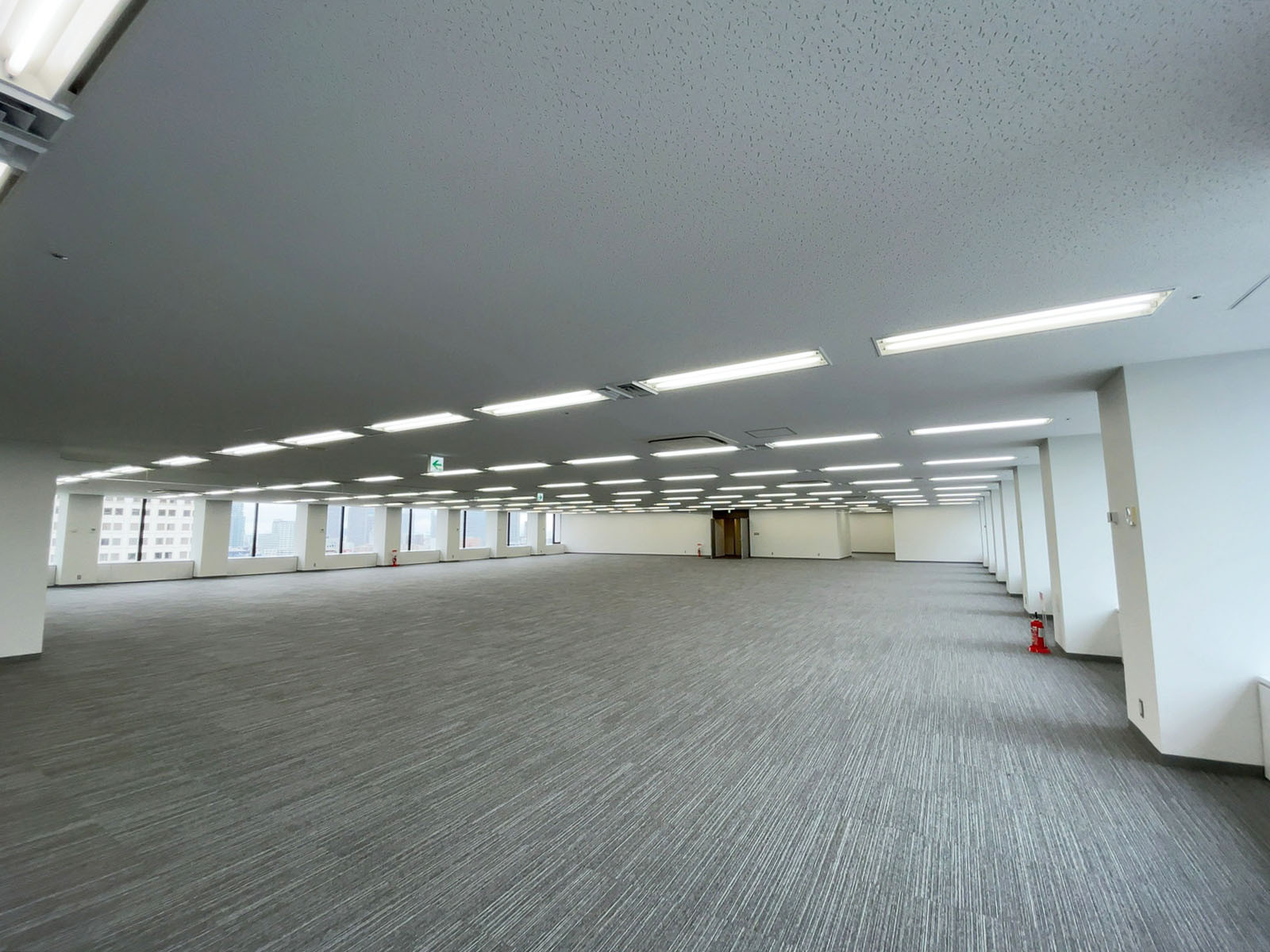 オフィス室内参考画像(15階・約277坪)