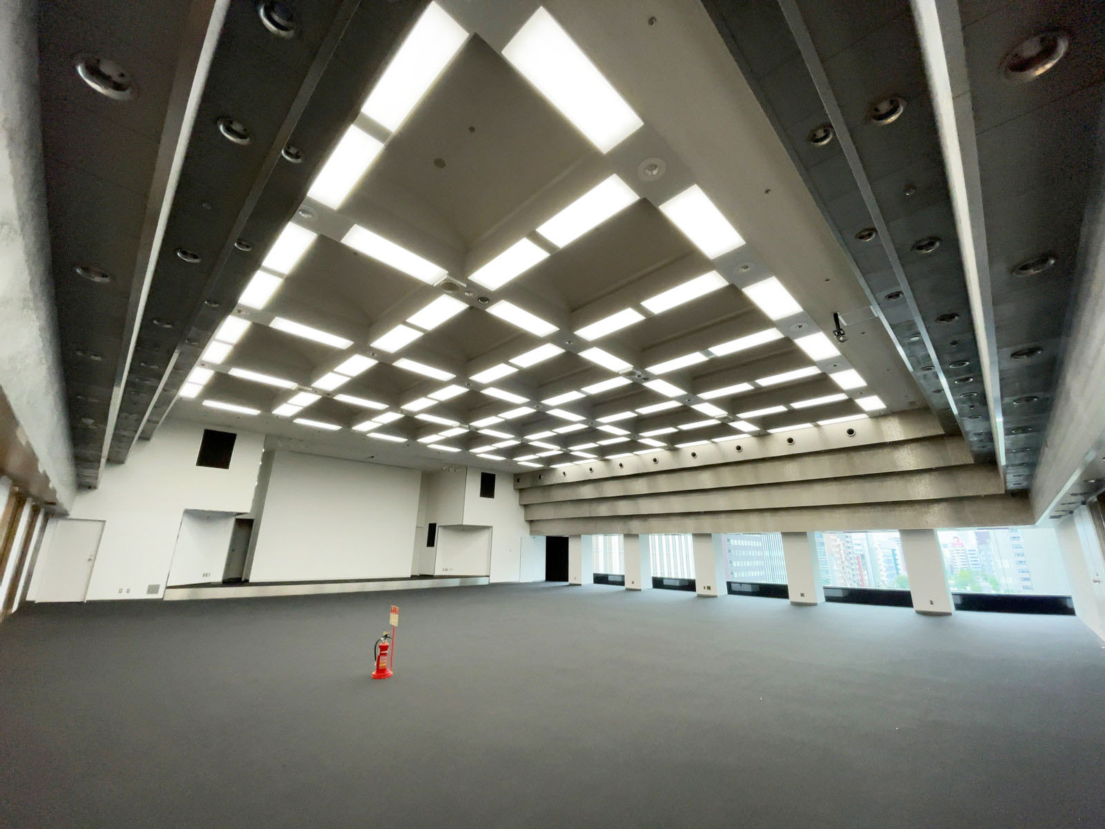 ホール(5階)