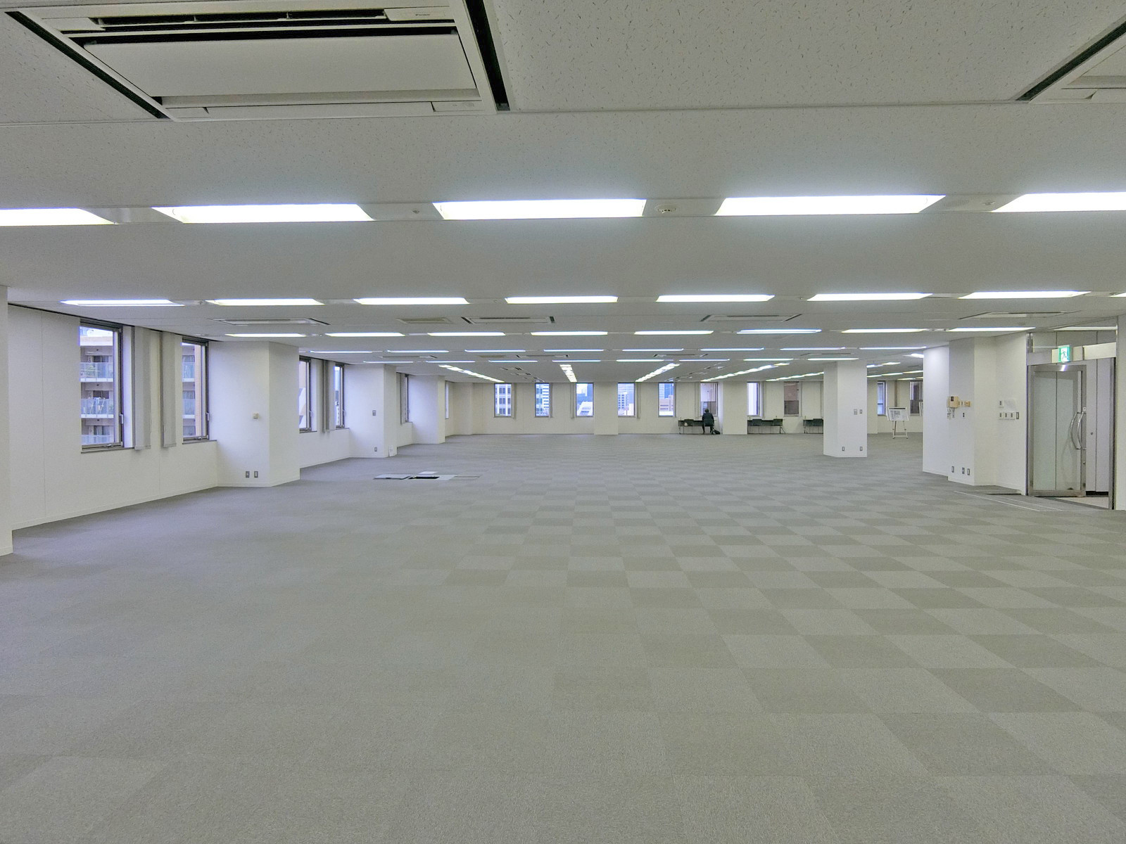 別角度の様子