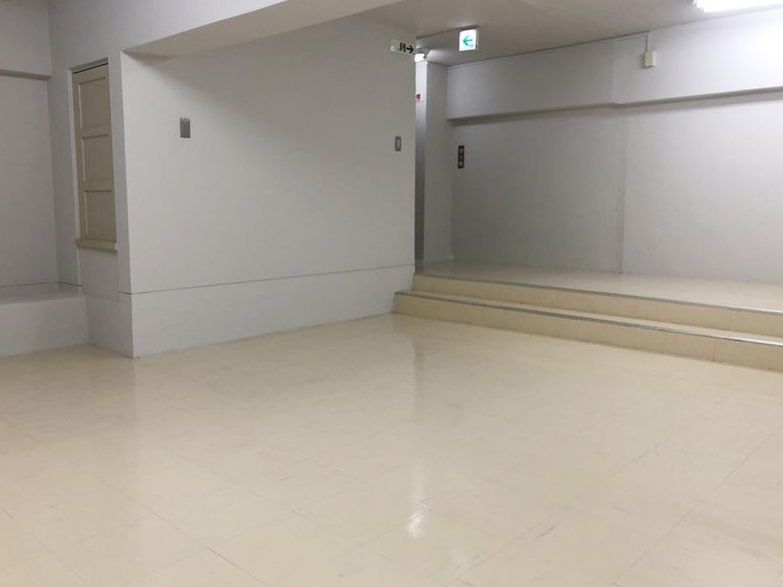 オフィス室内参考画像
