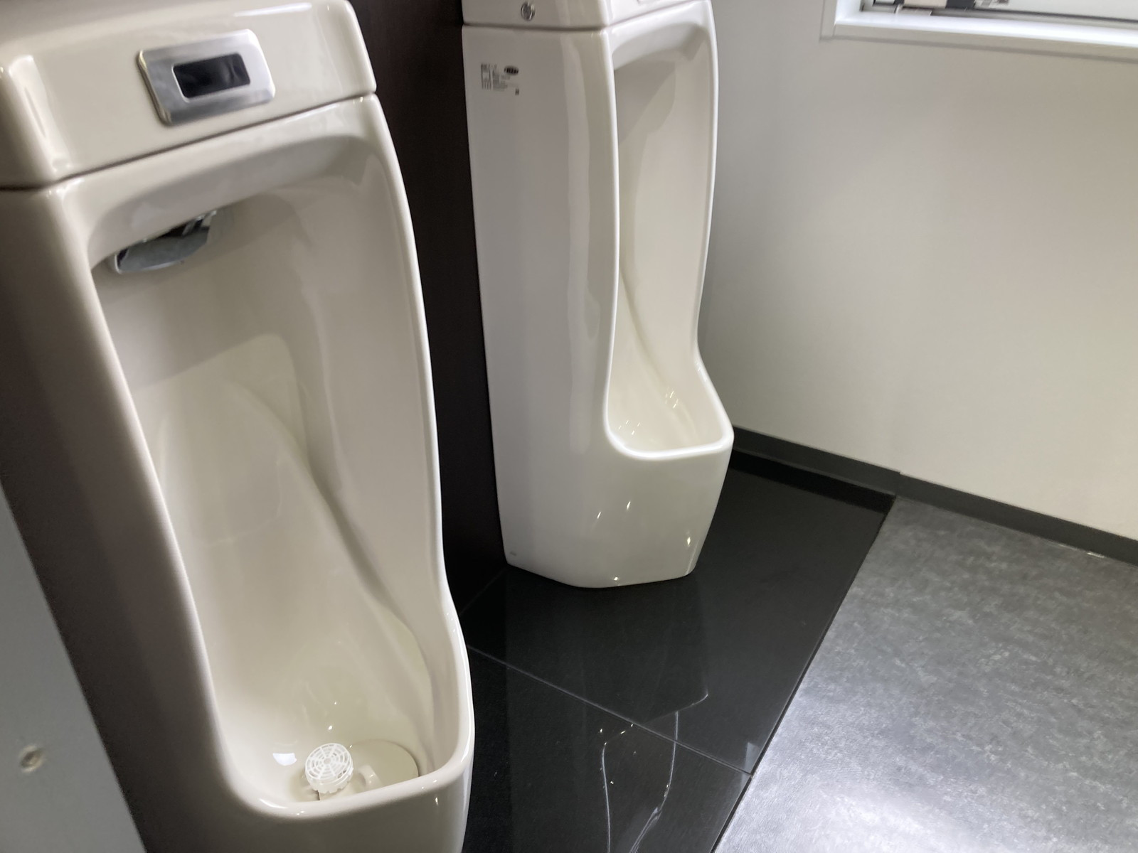 男性用トイレ