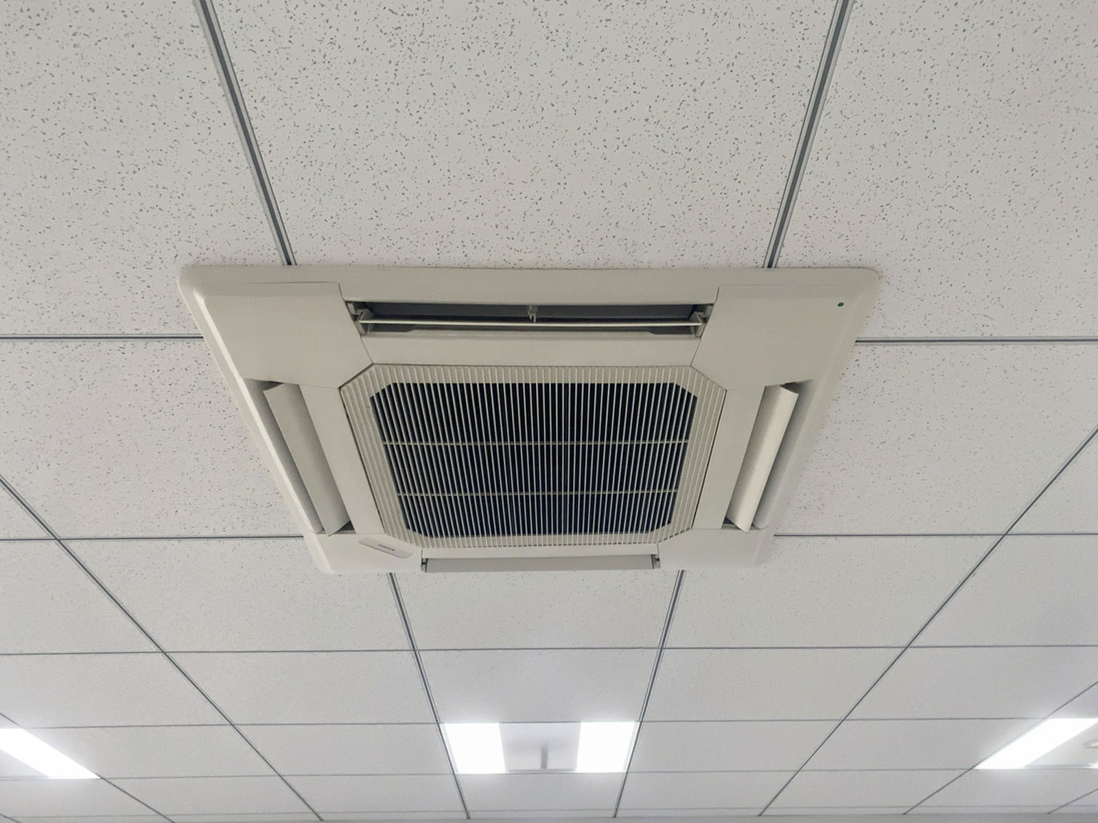 空調