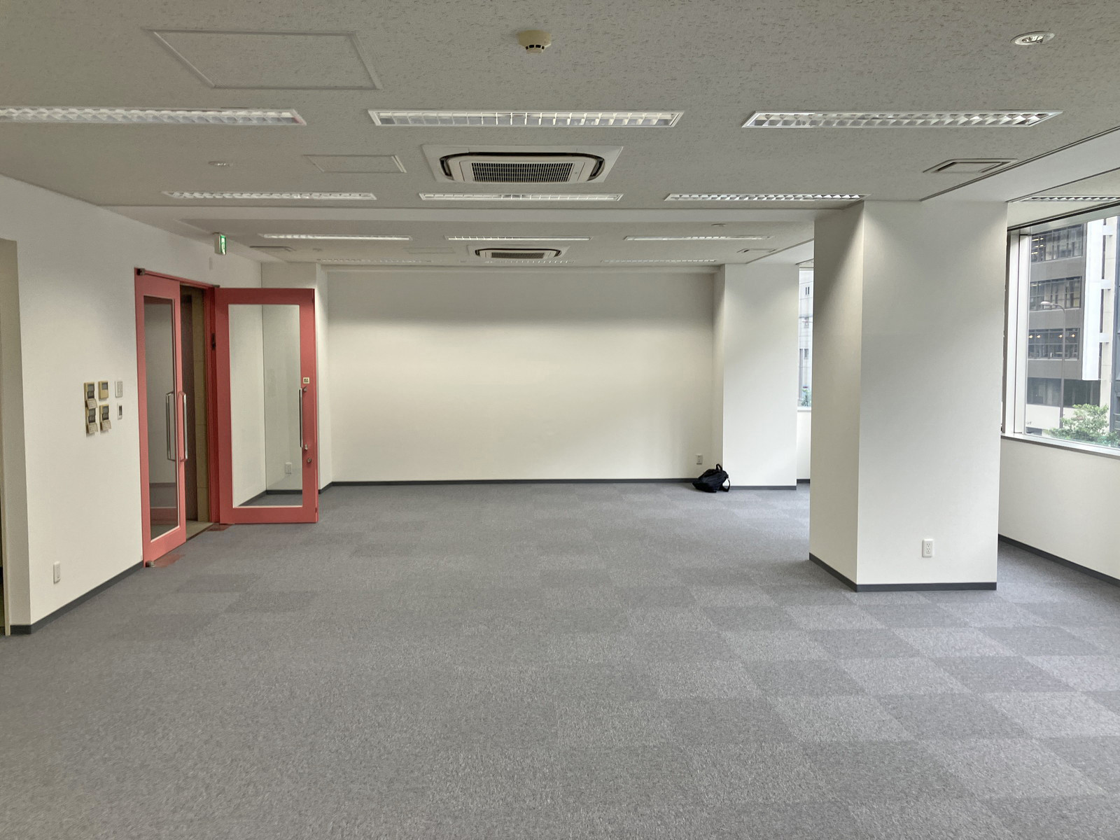 オフィス室内参考画像