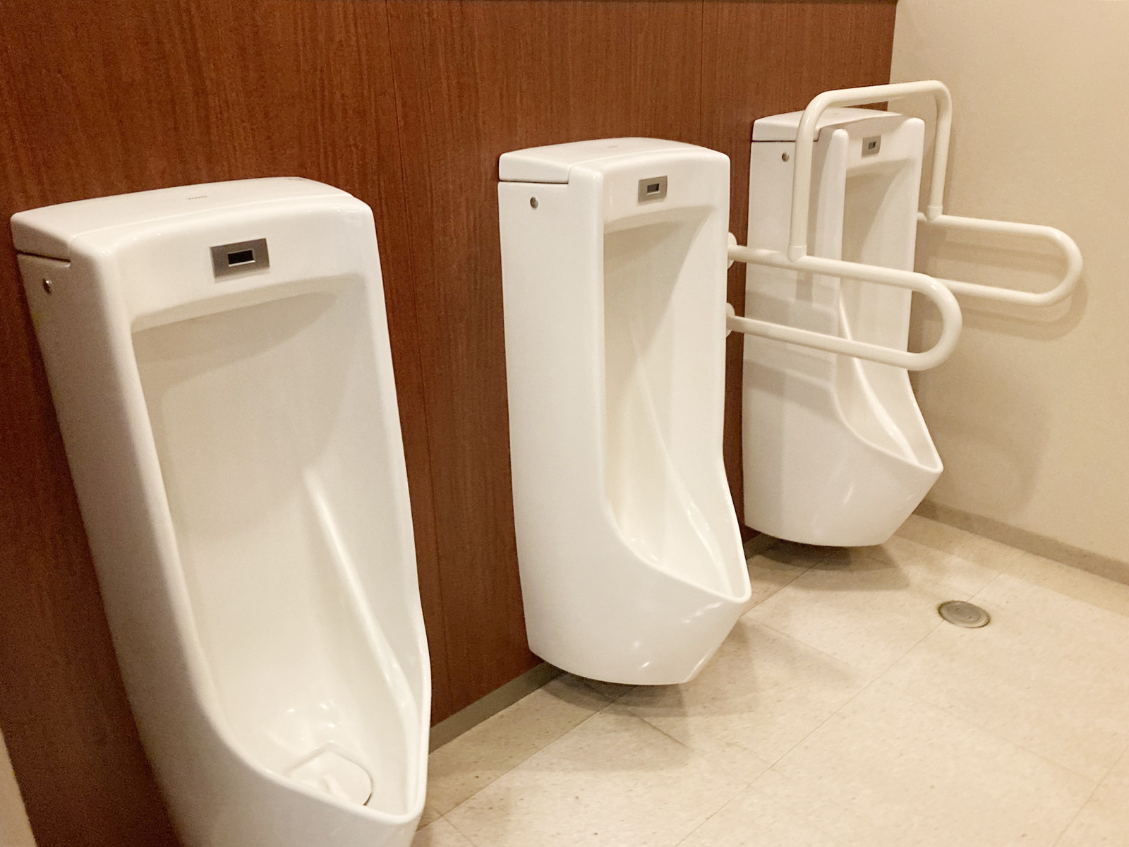 男性用トイレ