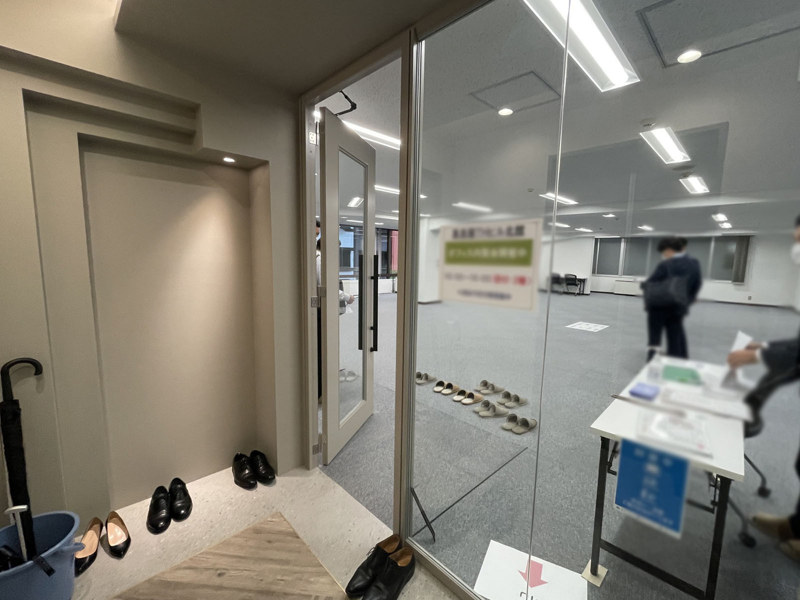 貸室出入り口