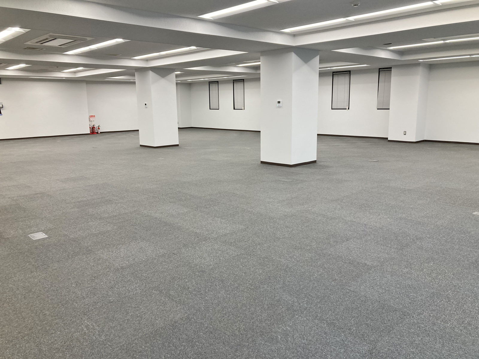 オフィス室内参考画像