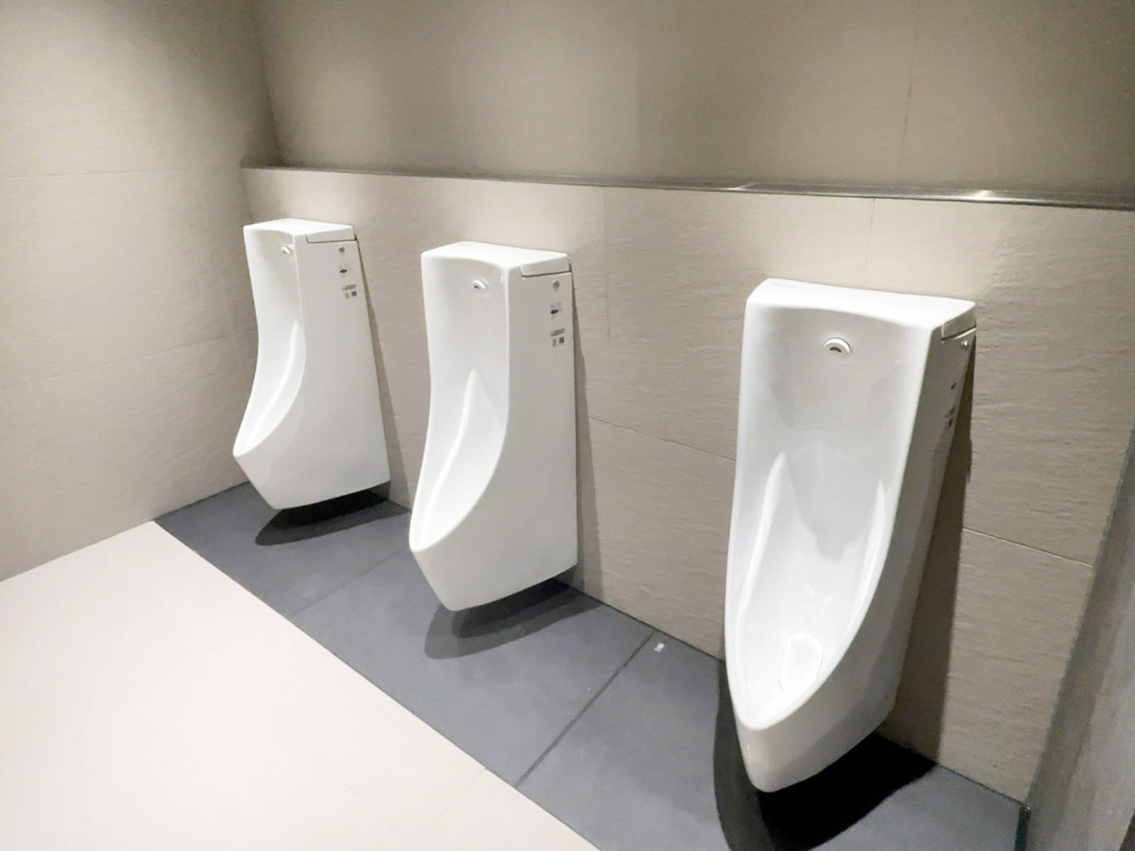 男性用トイレ