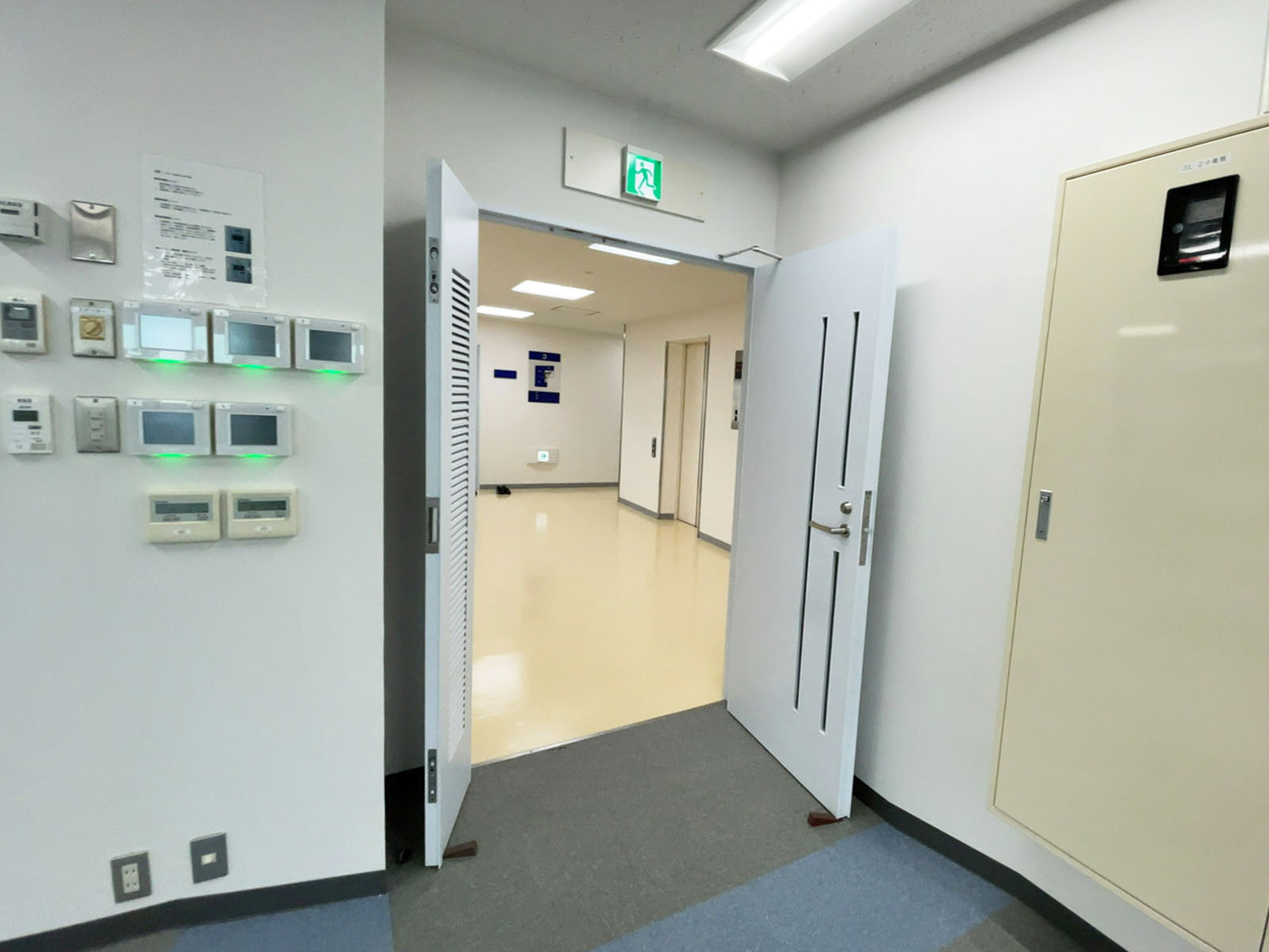 貸室出入口
