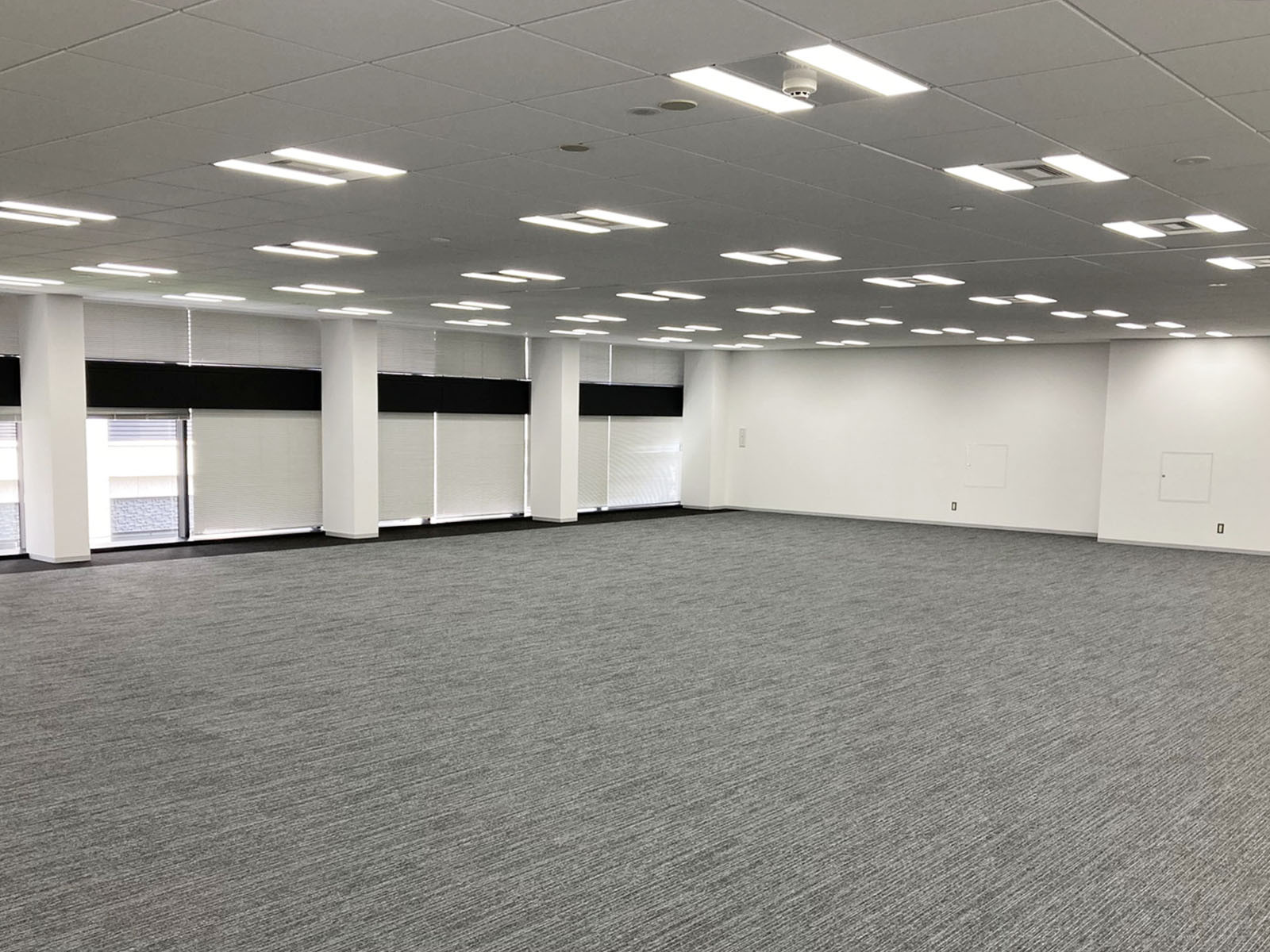 オフィス室内参考画像(約81坪)