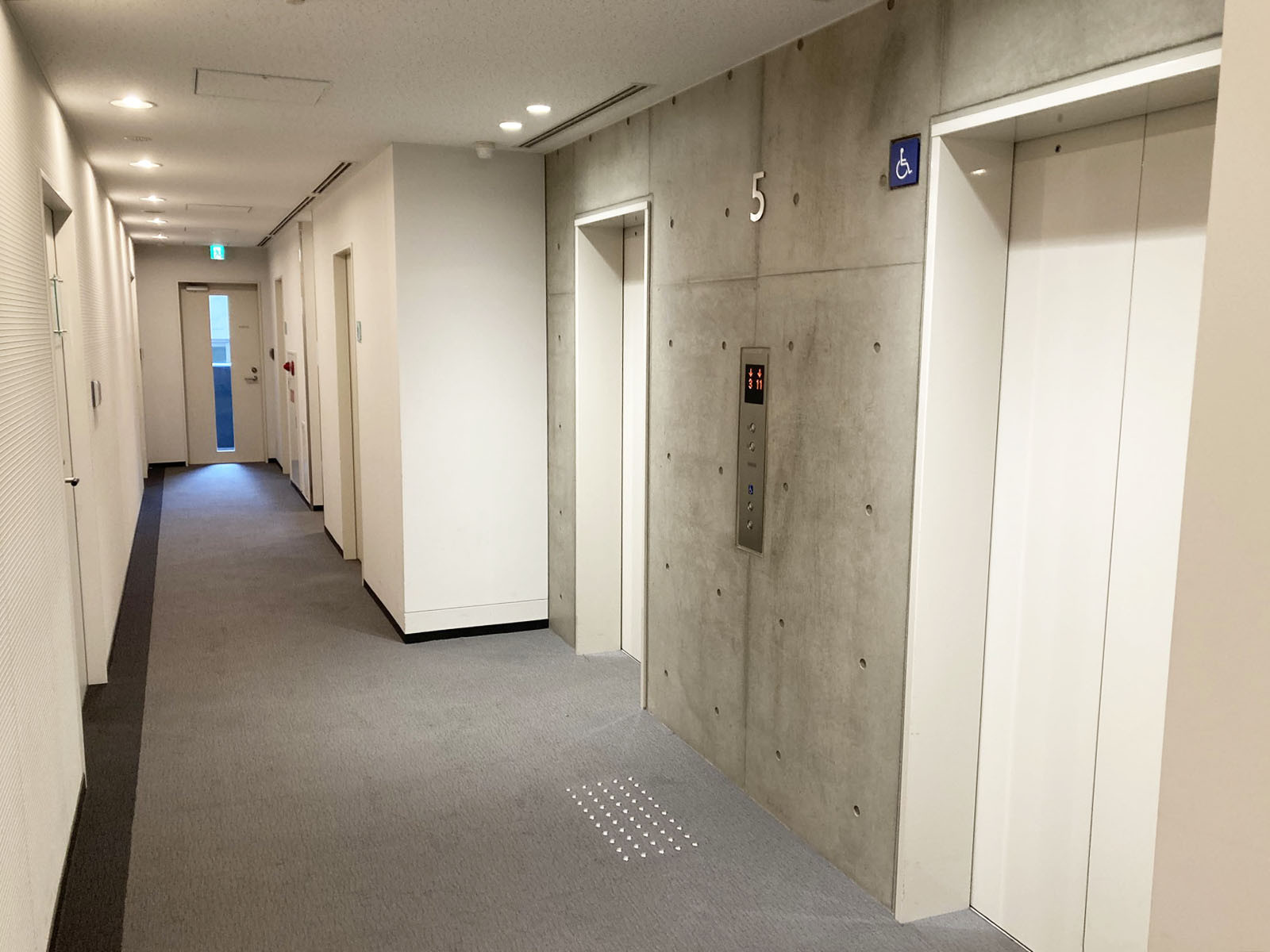 エレベーターホール