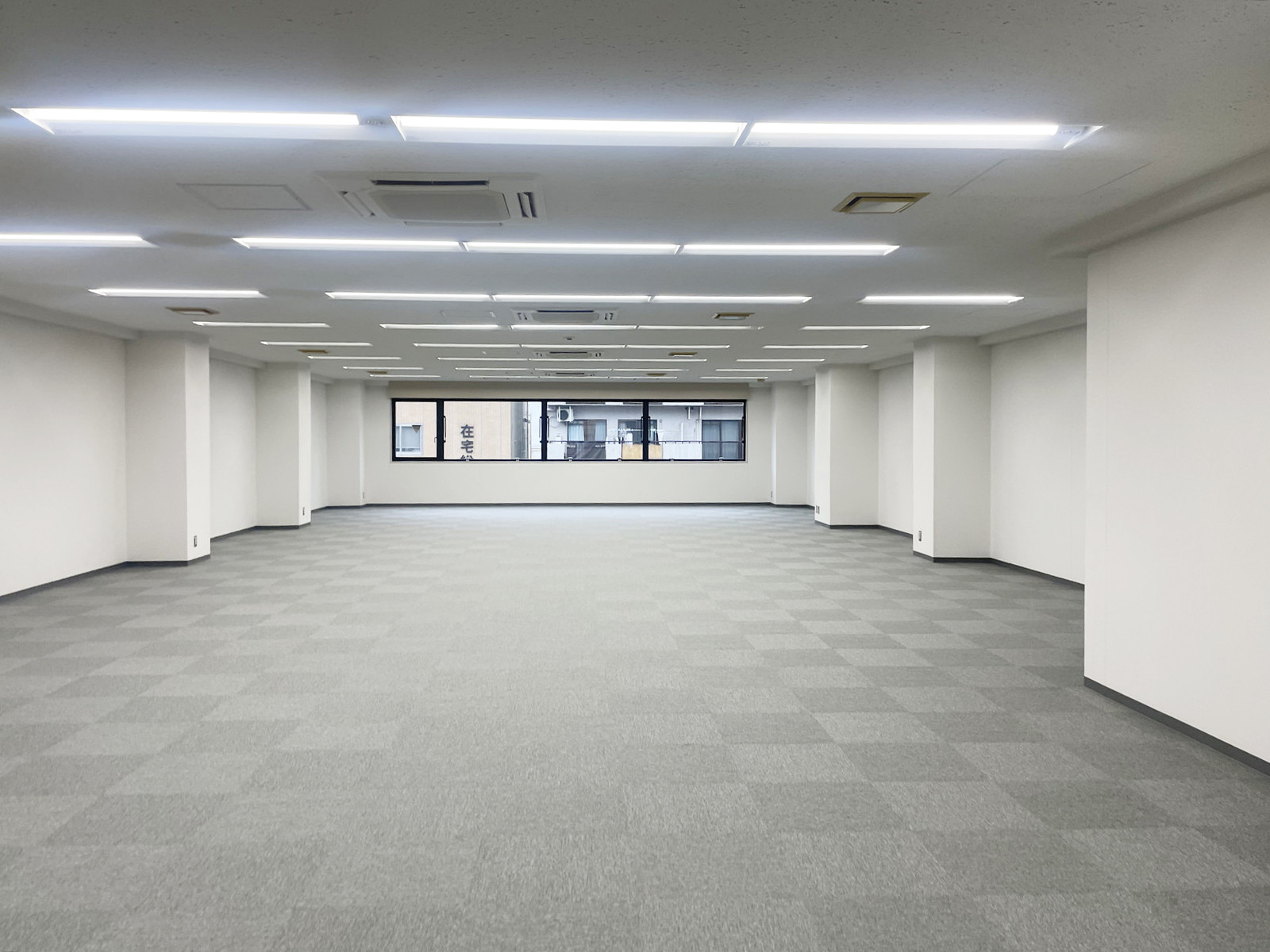オフィス室内参考画像