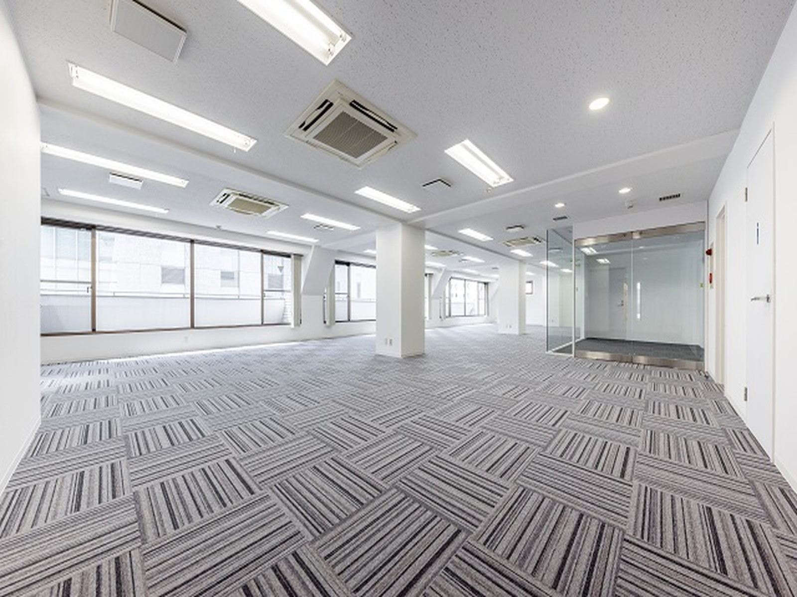 オフィス室内参考画像(8階)