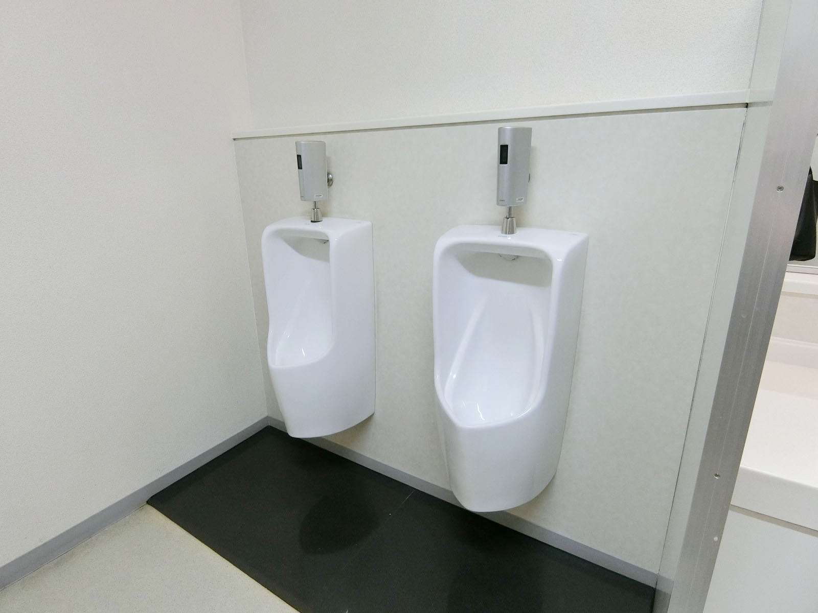 男性用トイレ