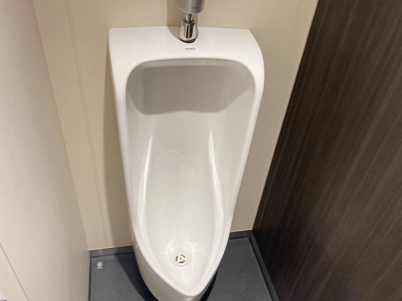 男性用トイレ