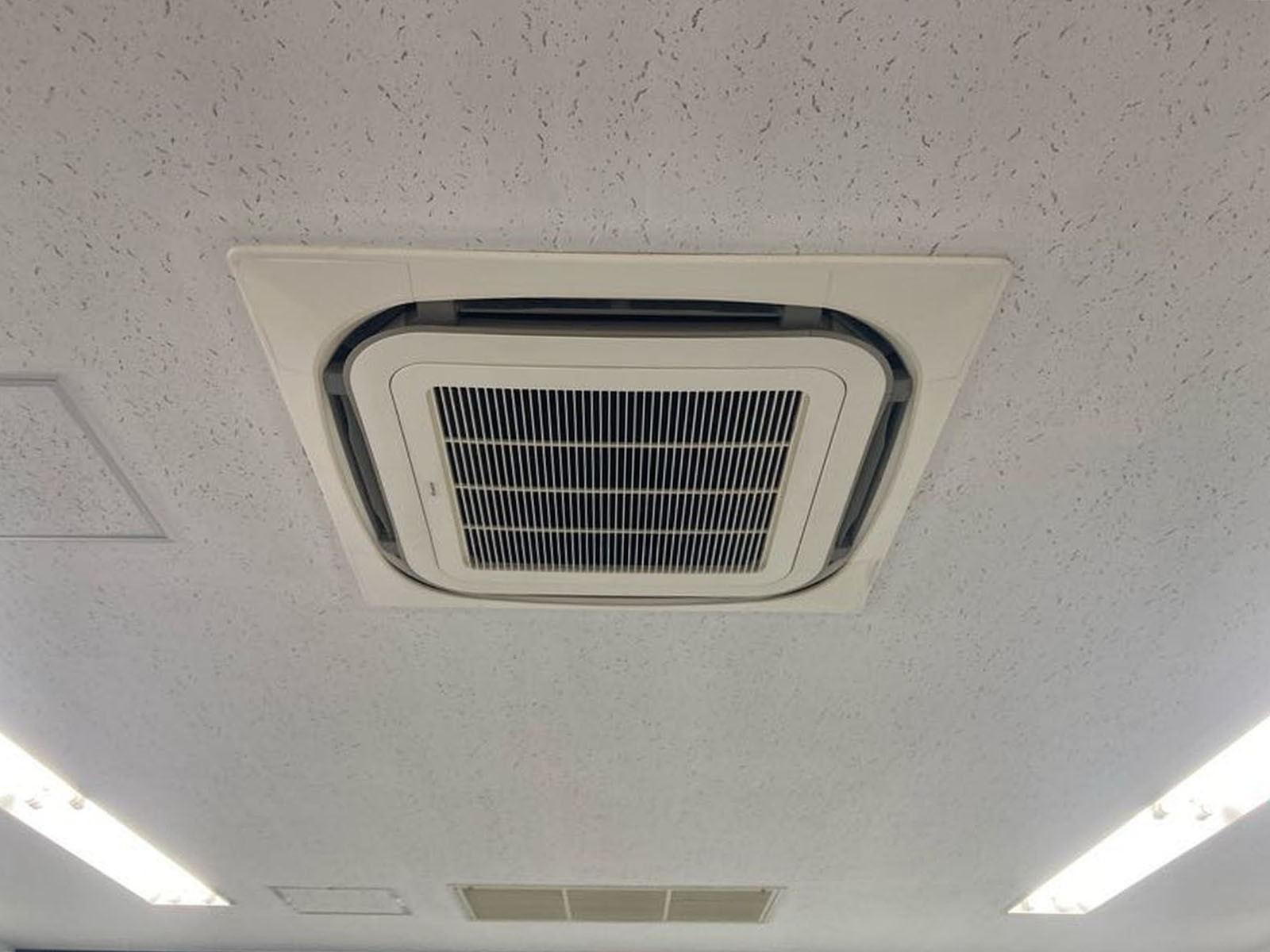 空調吹出口