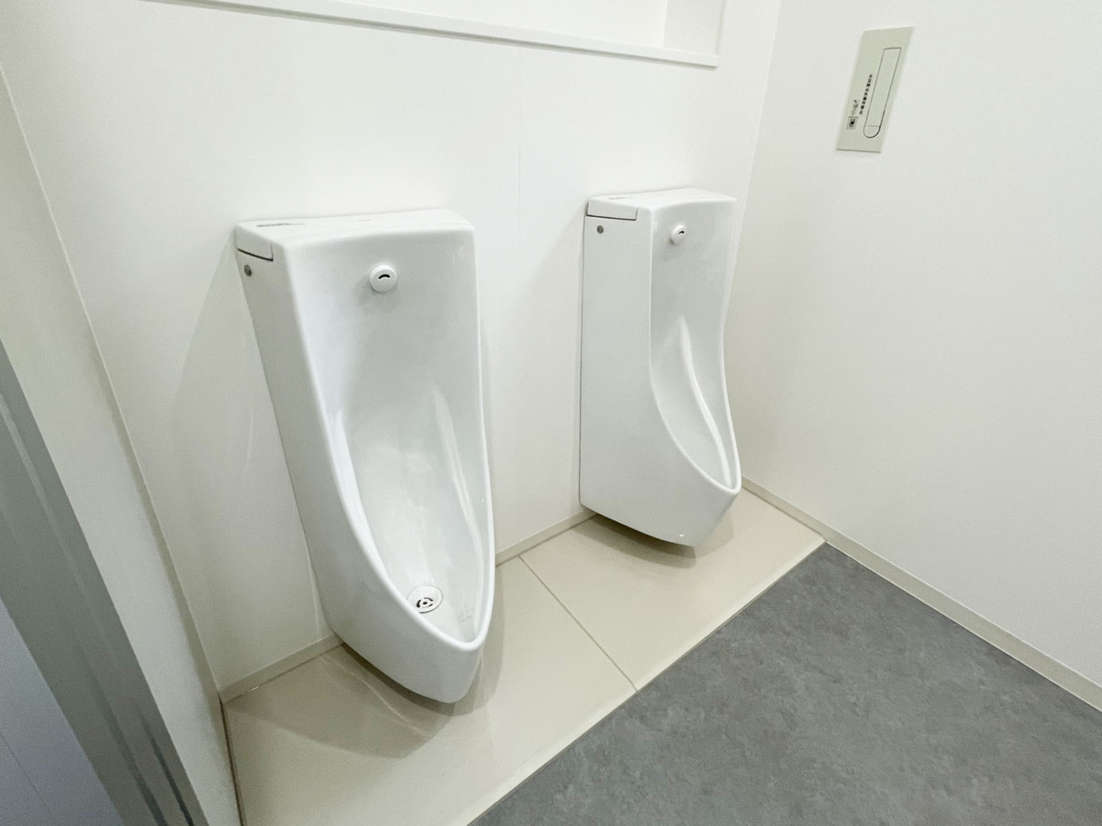 男性用トイレ
