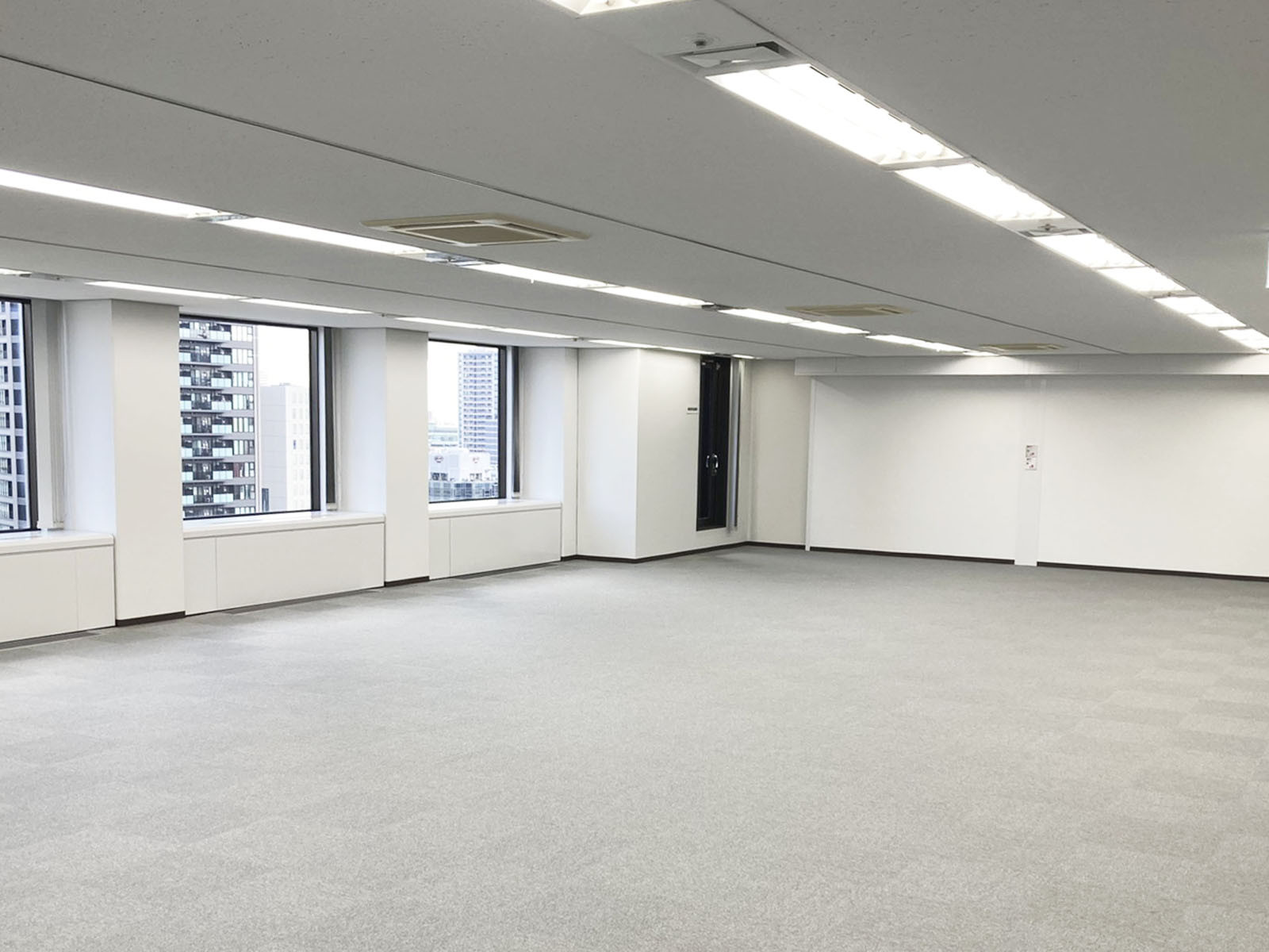 オフィス室内参考画像(18階・約111坪)