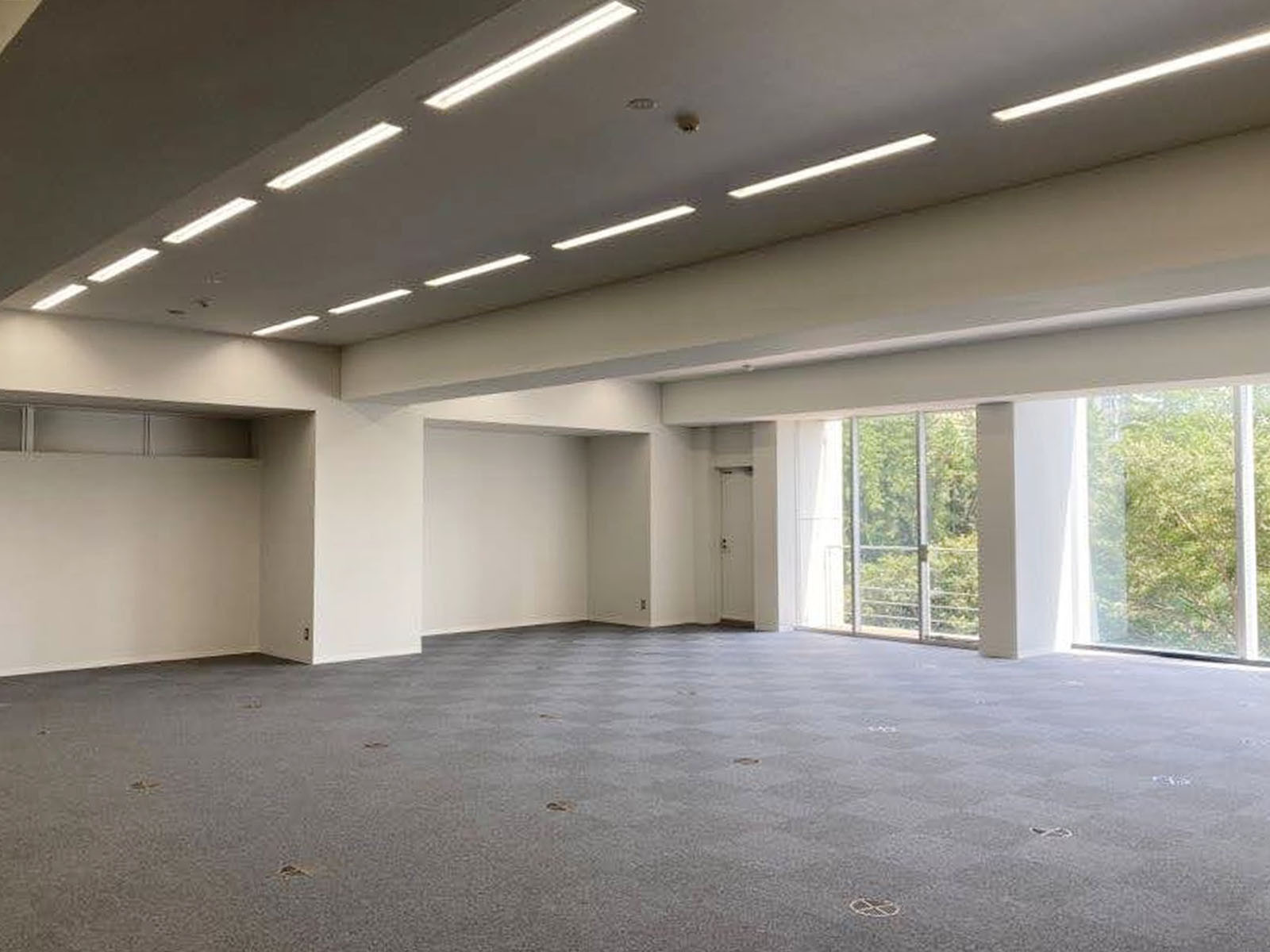 オフィス室内参考画像
