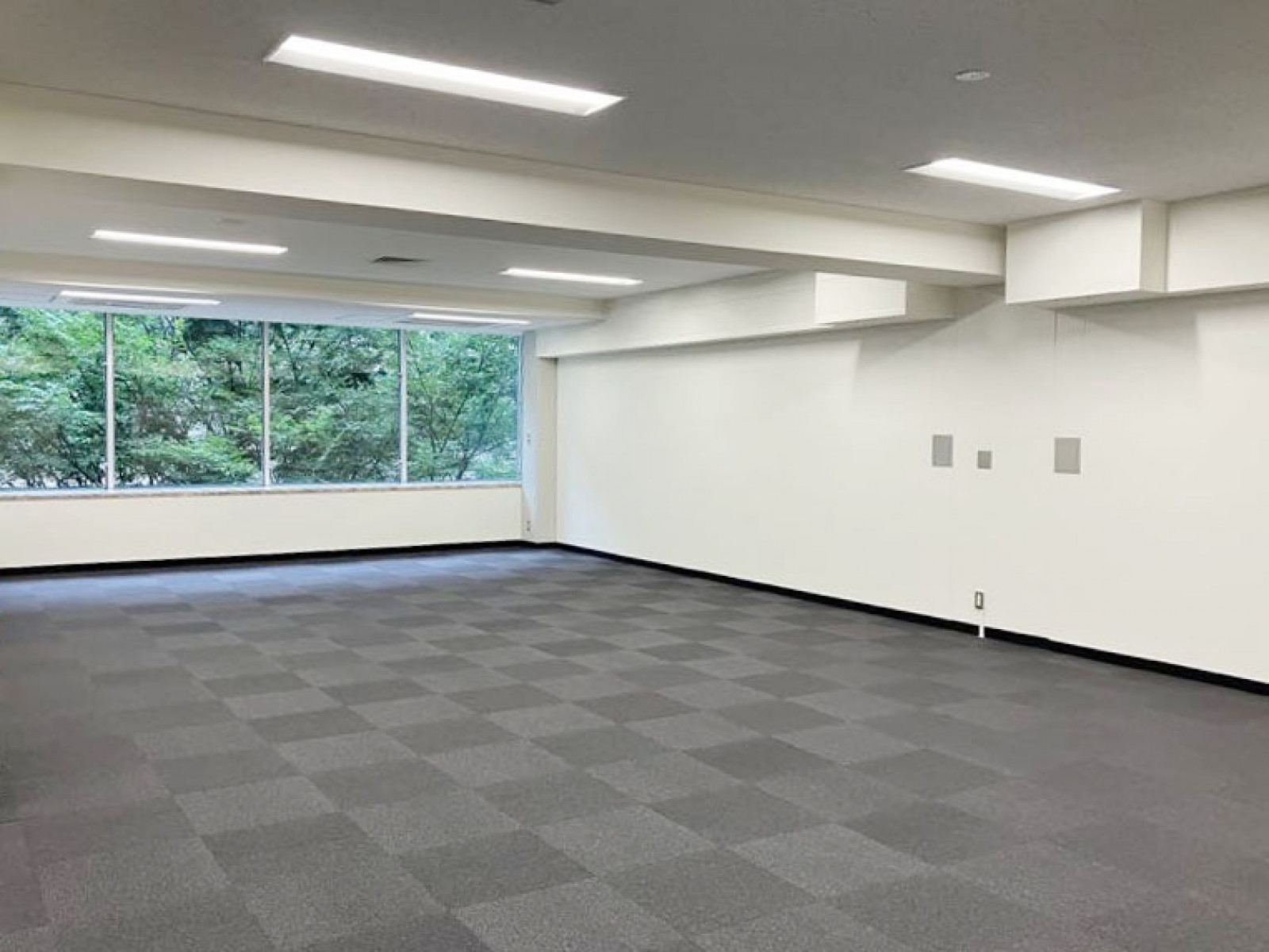 オフィス室内参考画像