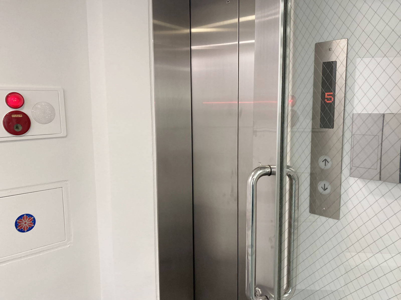 エレベーター