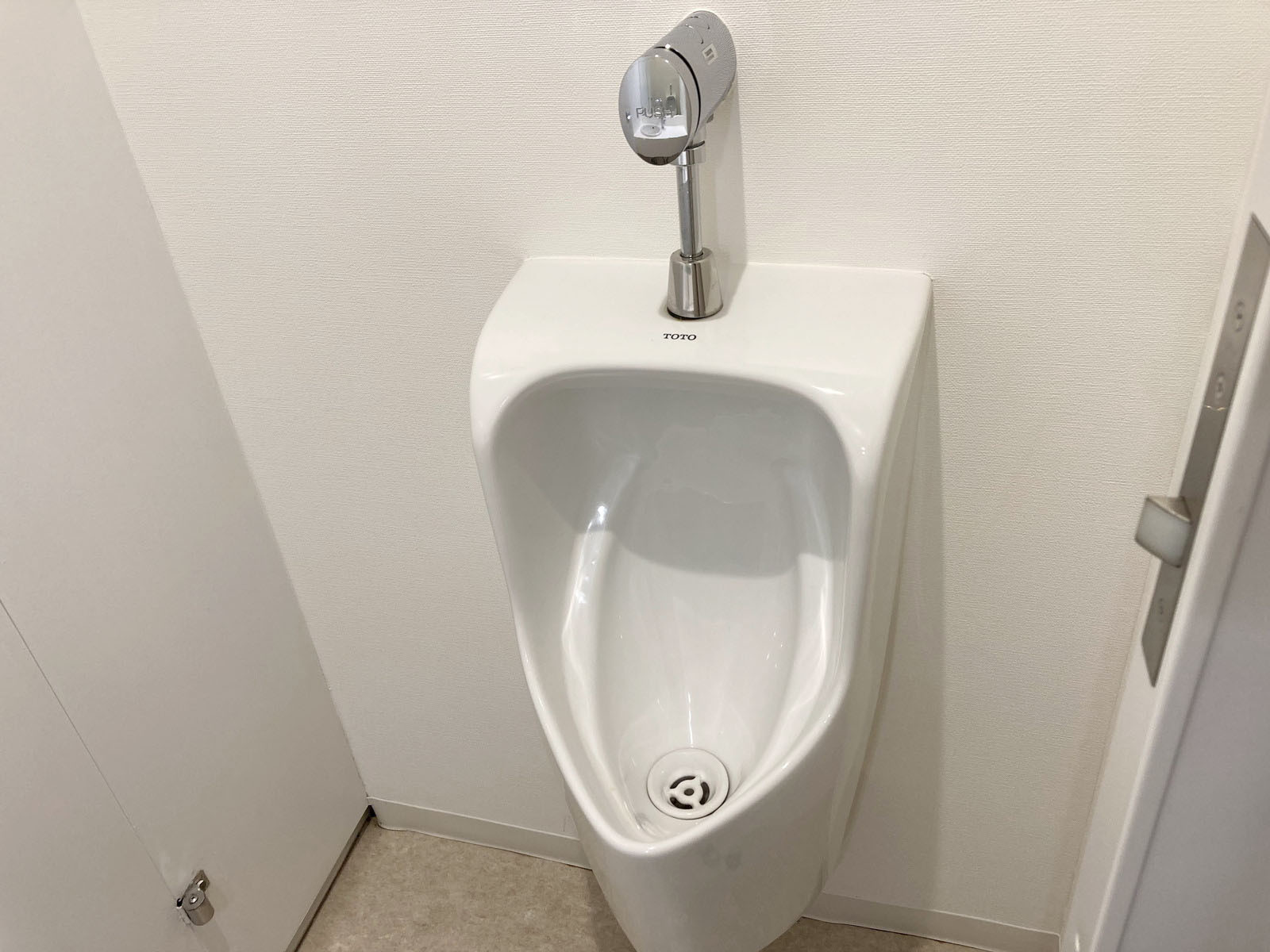 男性用トイレ