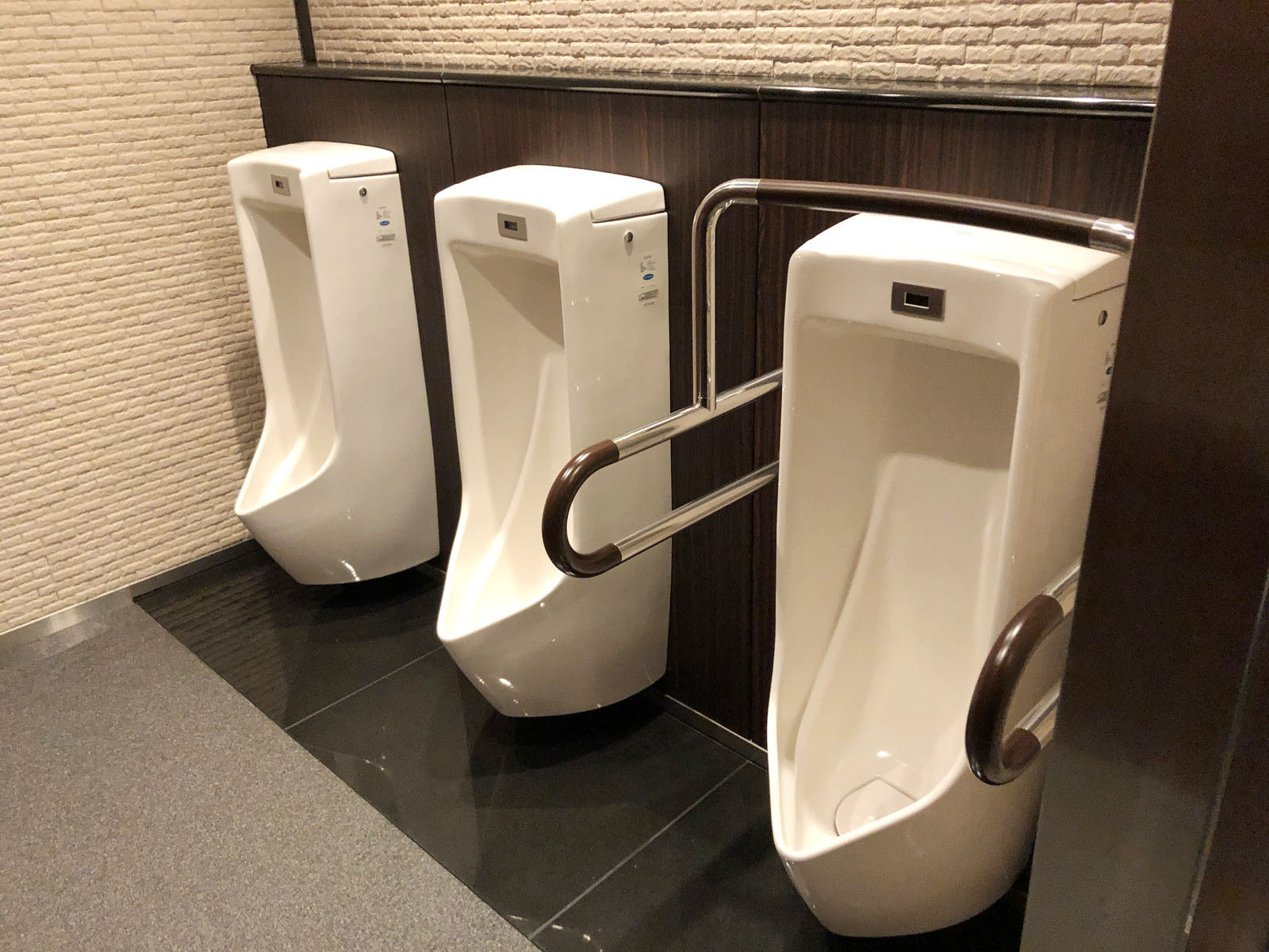 男性用トイレ