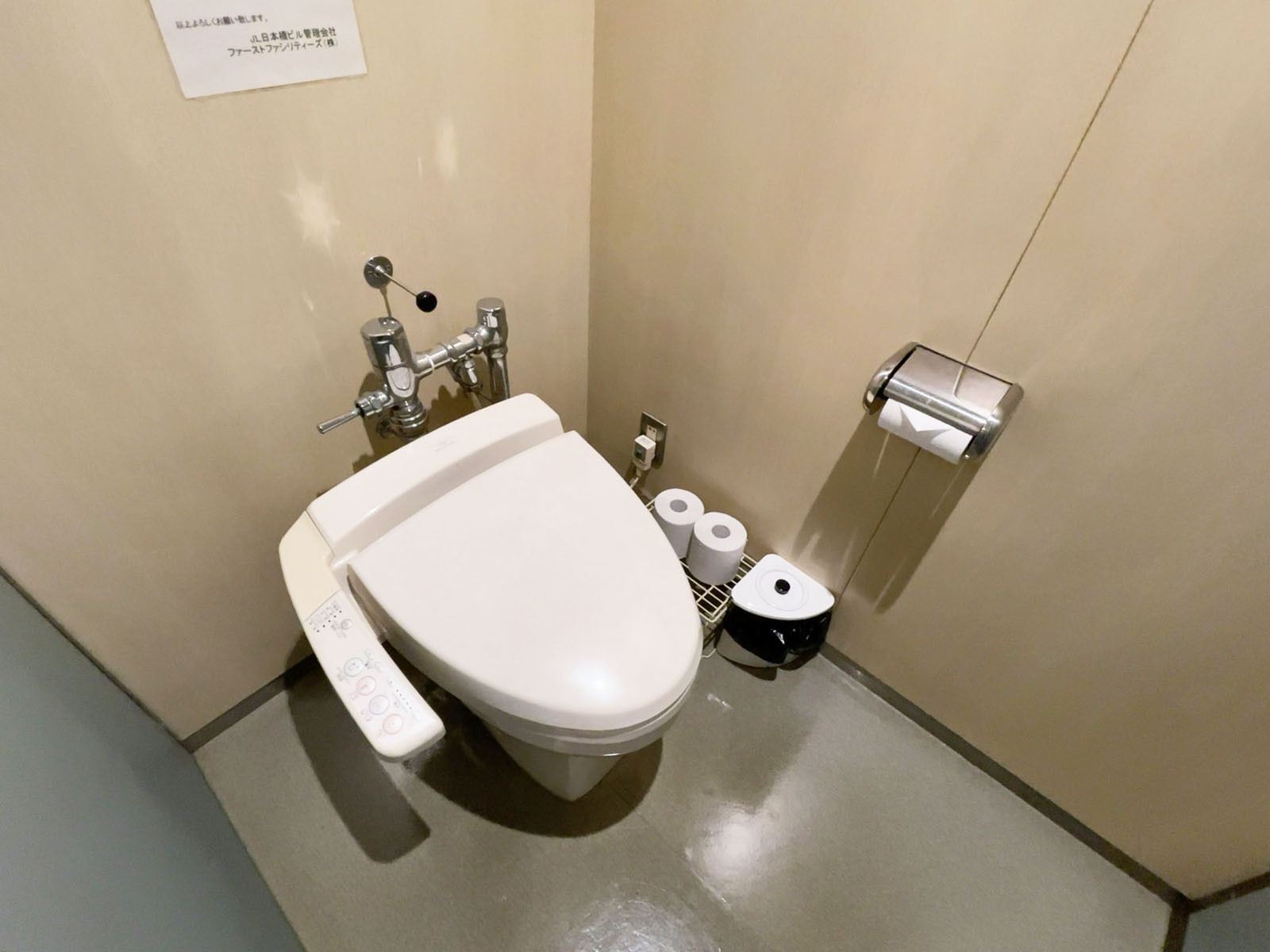 個室トイレ