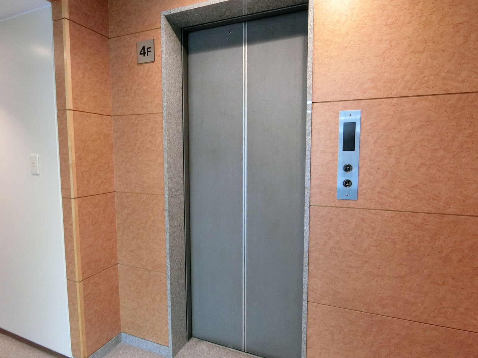 エレベーター