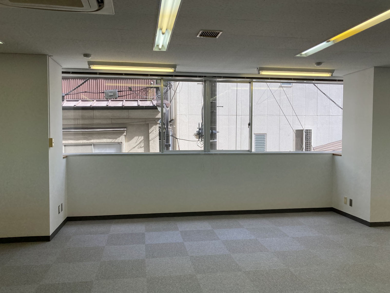 窓際の様子