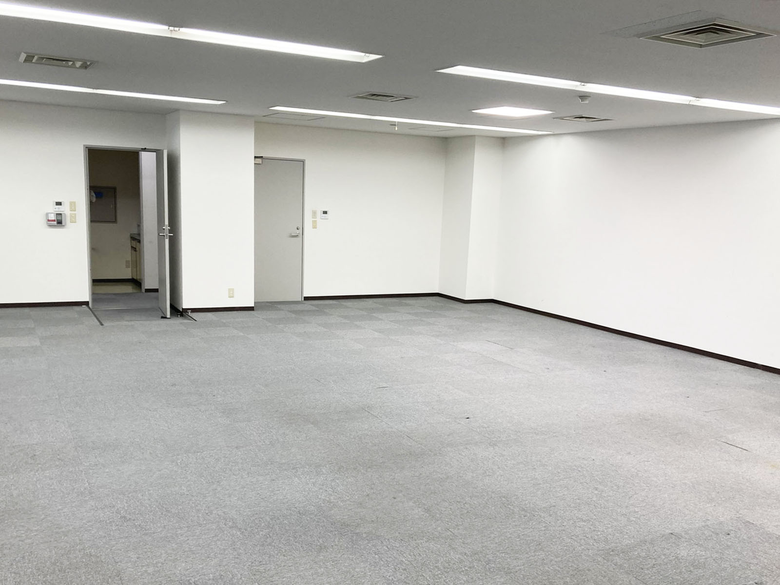 オフィス室内参考画像(7階・約36坪)