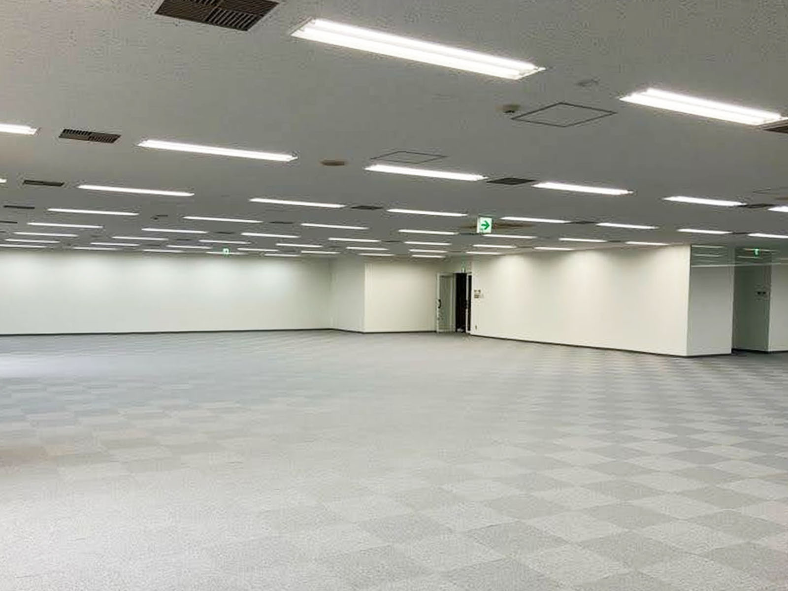 別角度の様子