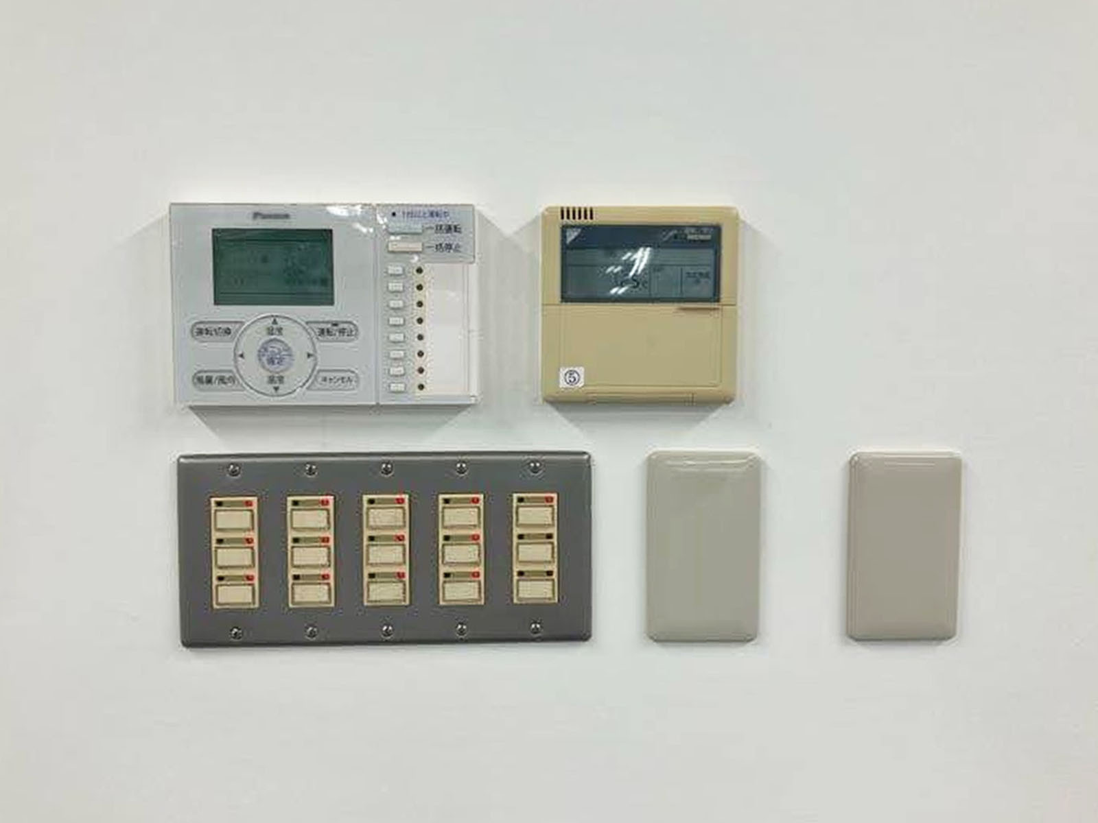 スイッチ類