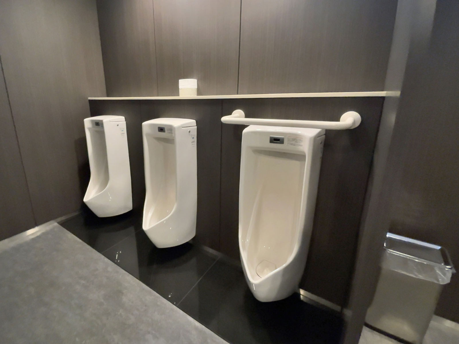 男性用トイレ