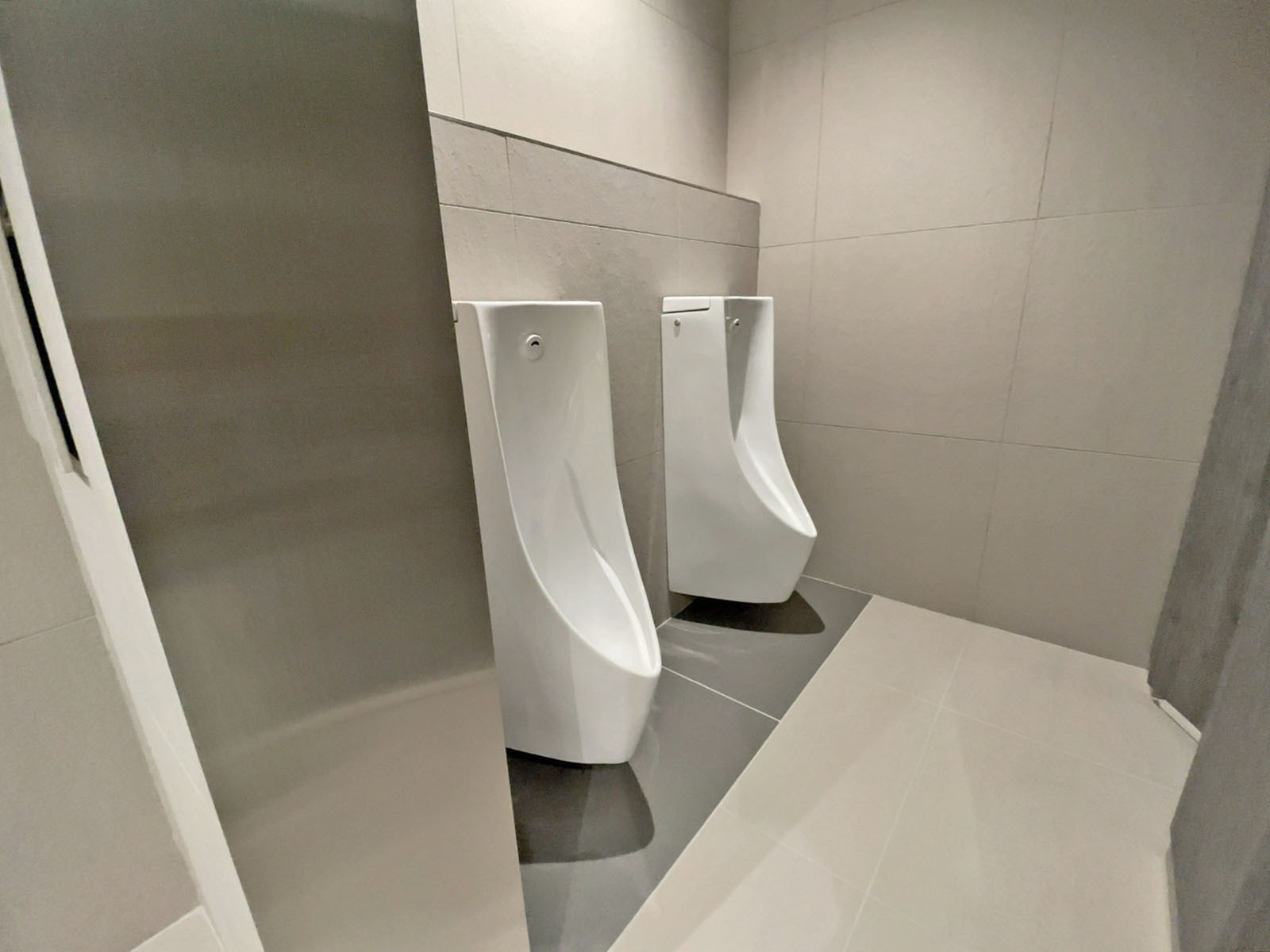男性用トイレ