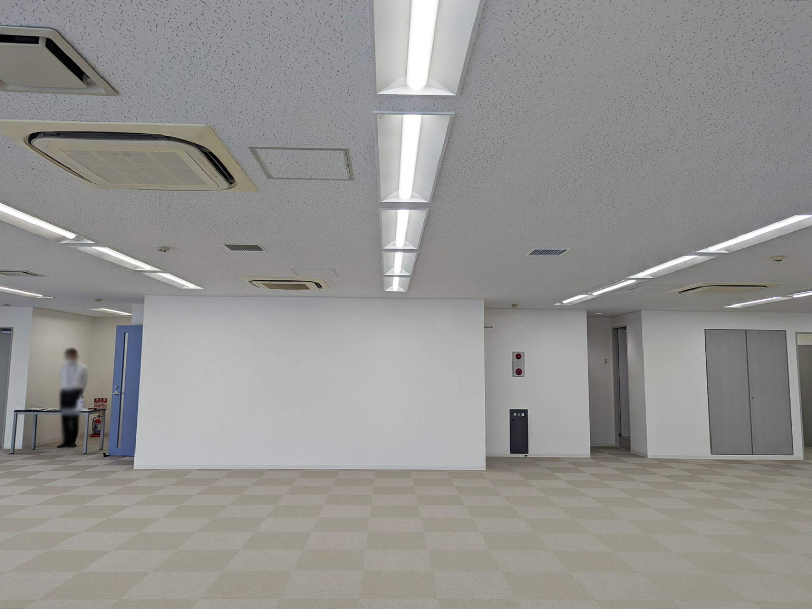 別角度の様子