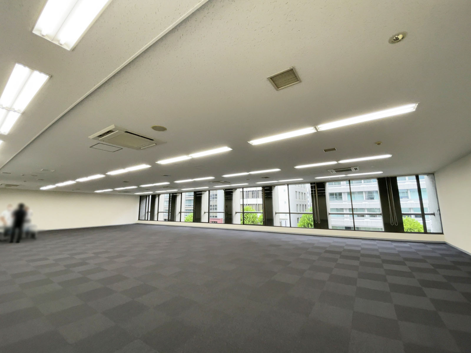 別角度の様子
