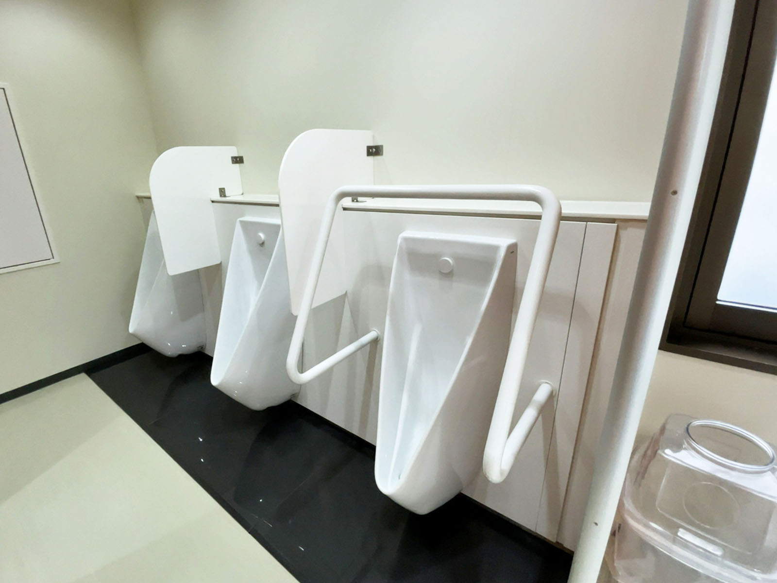 男性用トイレ