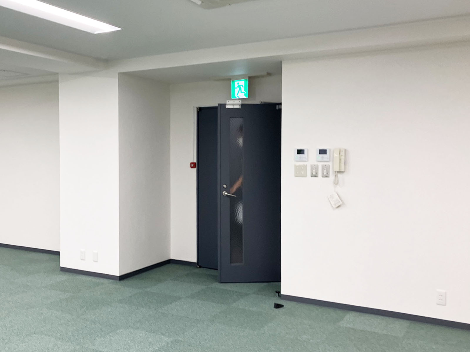 貸室出入口