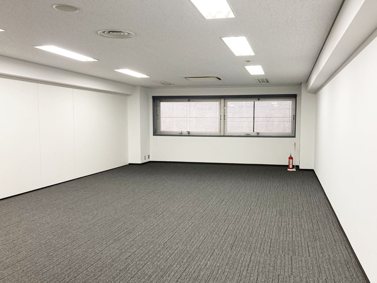 オフィス室内参考画像