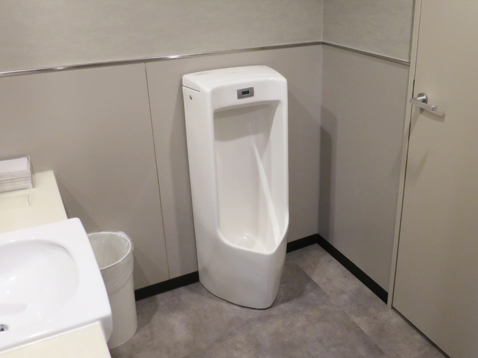 男性用トイレ