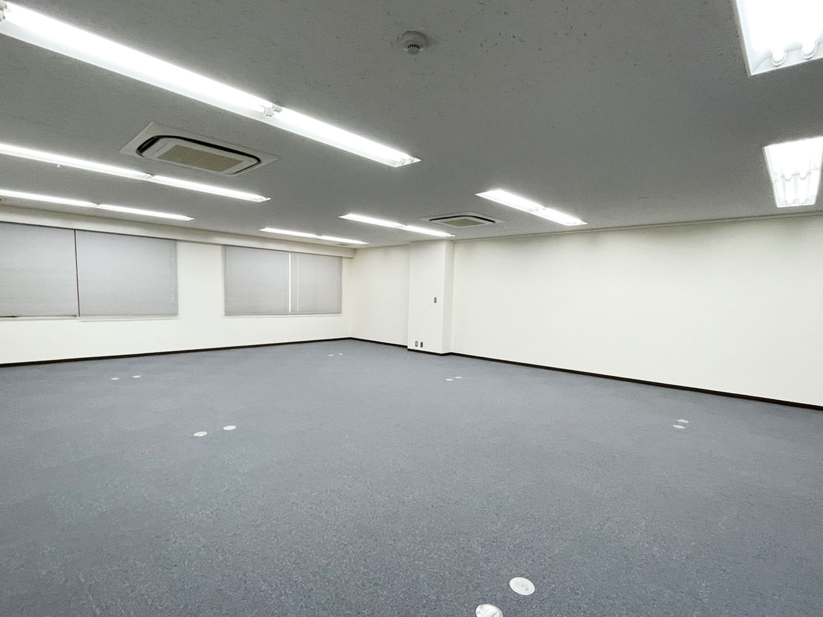 オフィス室内参考画像
