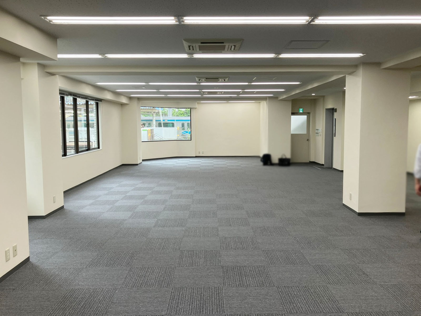 オフィス室内参考画像