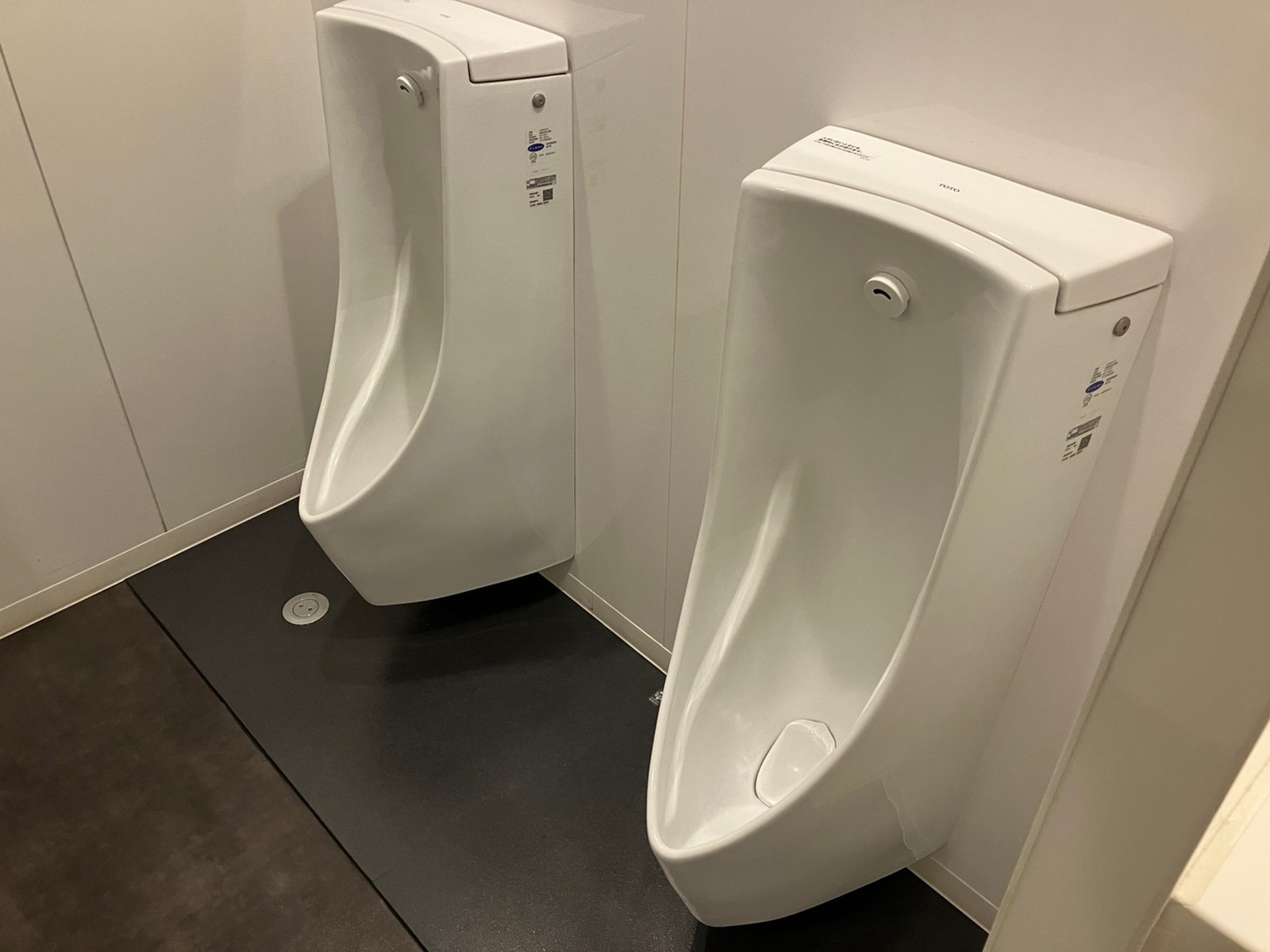 男性用トイレ