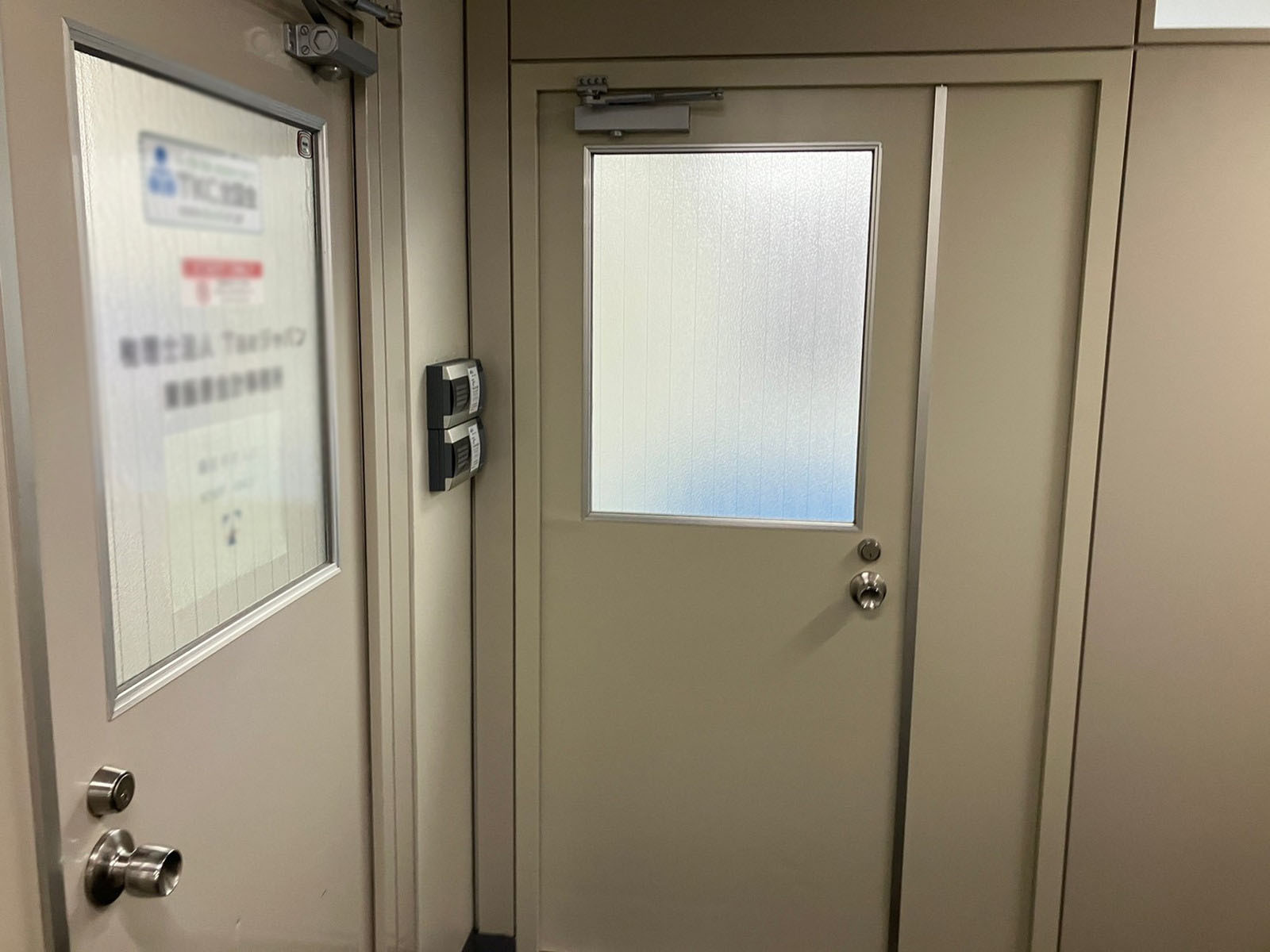 貸室出入り口