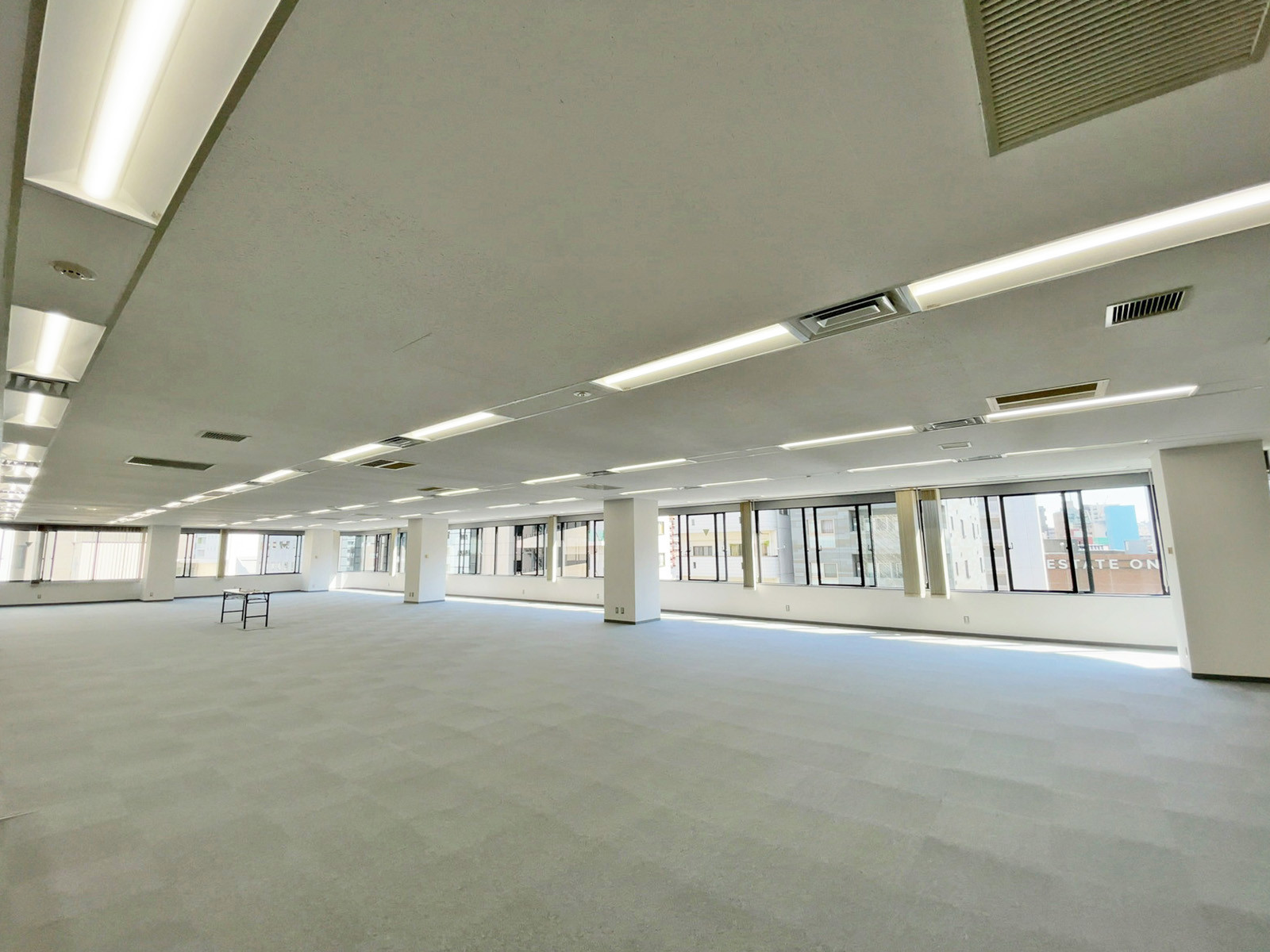 オフィス室内参考画像(6階・約114坪)