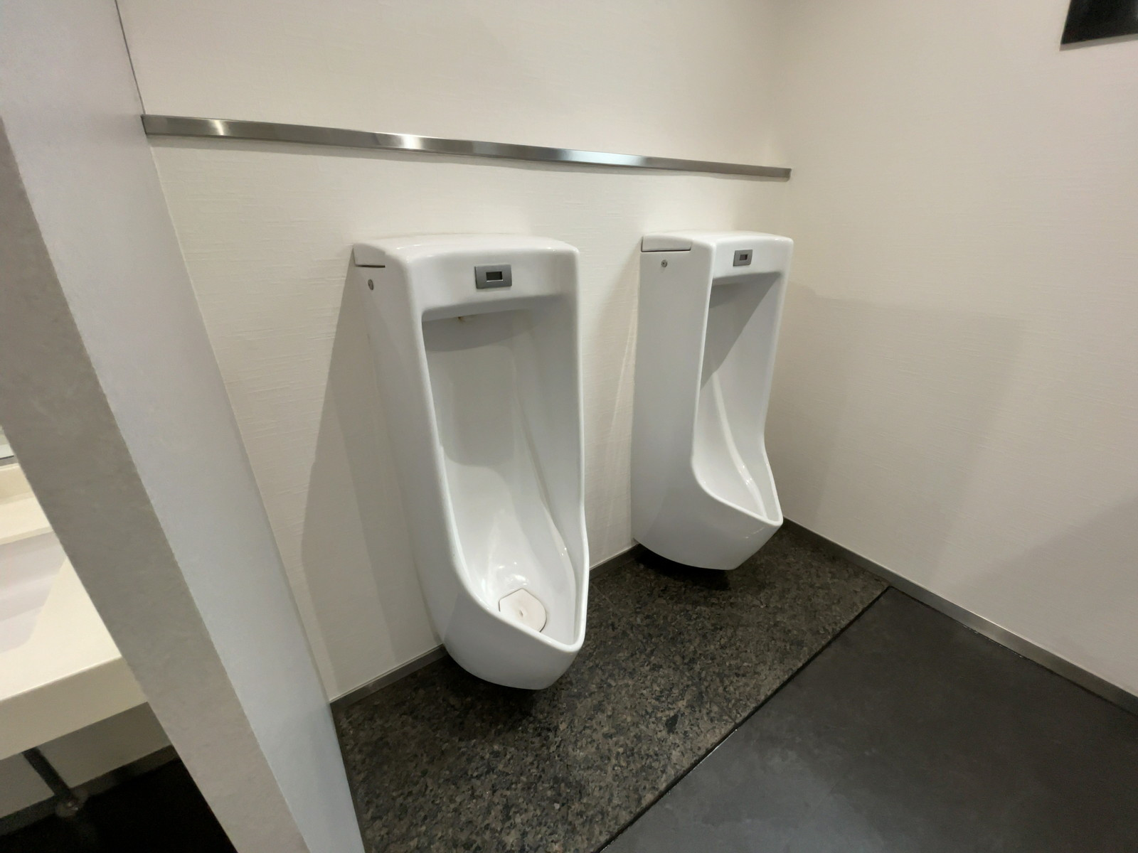 男性用トイレ