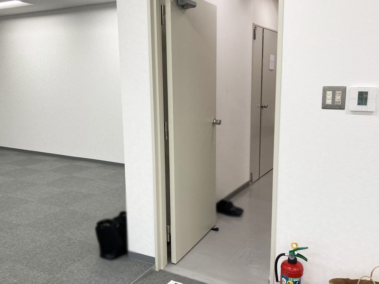 貸室出入口
