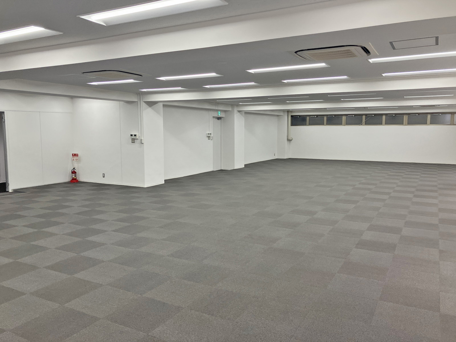 オフィス室内参考画像